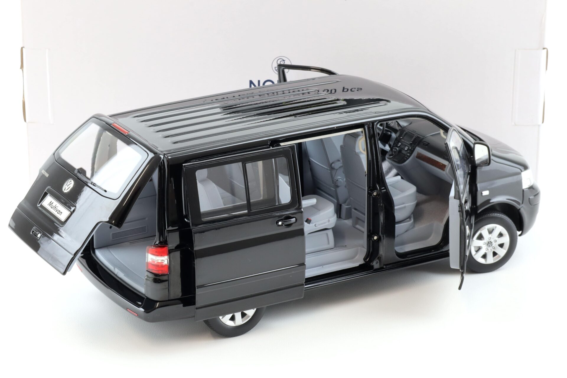 1:18 Norev VW T5 Multivan 2003 black - Limited 1000 pcs.