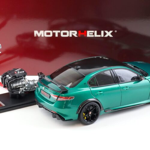 1:18 Motorhelix Alfa Romeo Giulia GTAm Montreal green + engine Die-Cast M89008