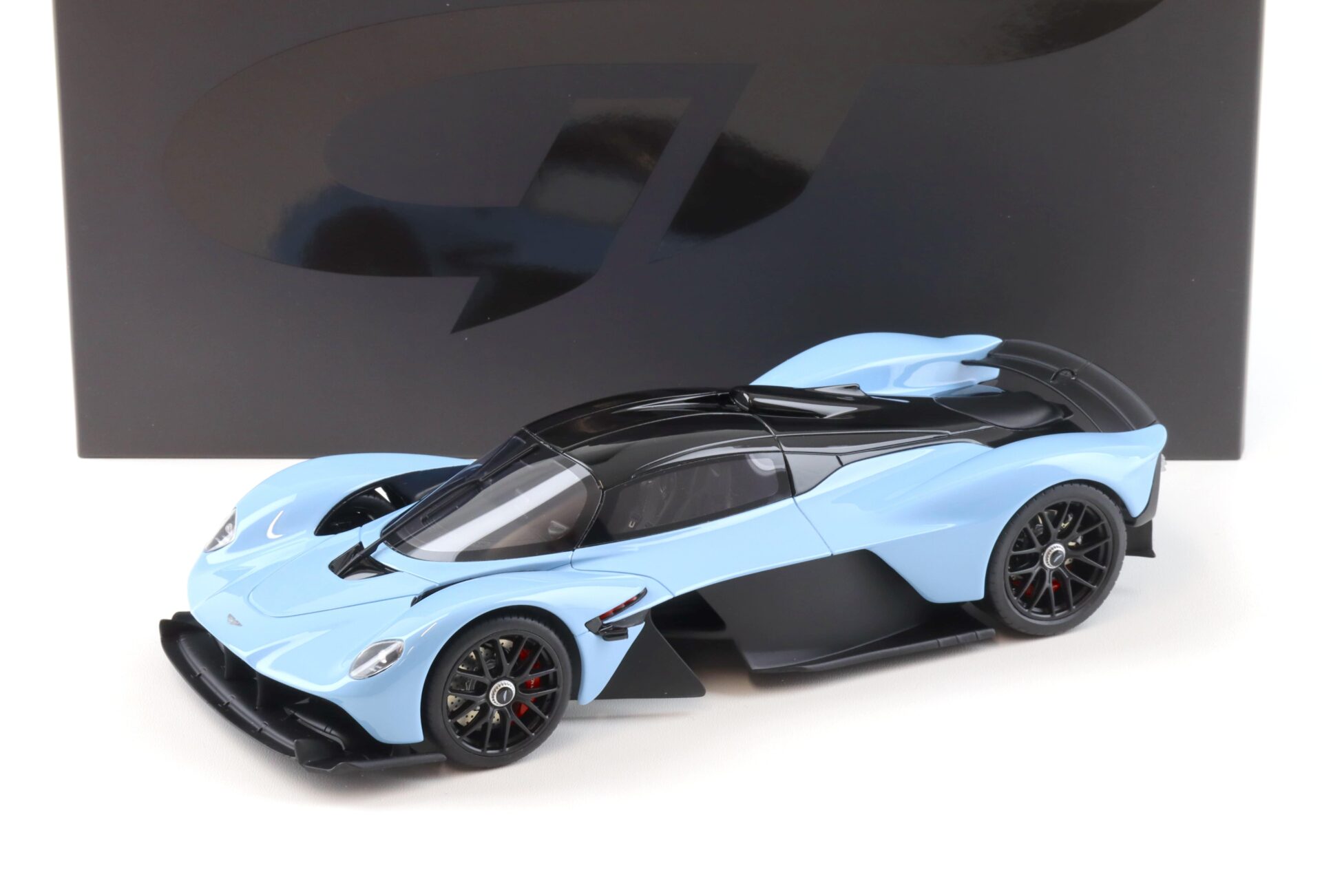 1:18 GT Spirit GT915 Aston Martin Valkyrie 2023 Gulf blue/ black