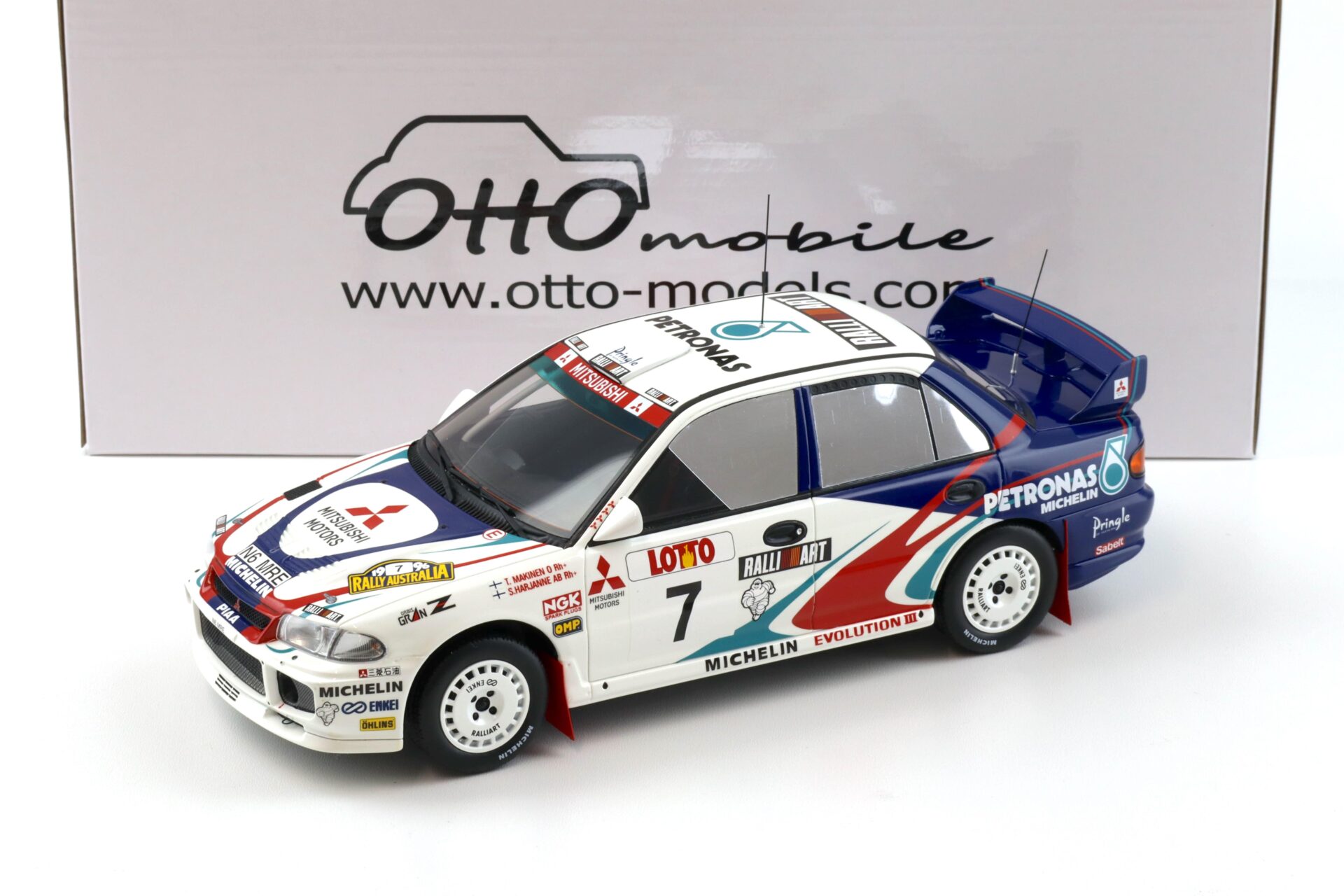 1:18 OTTO mobile OT475 Mitsubishi Lancer EVO III Rally Australia Makinen #7 white