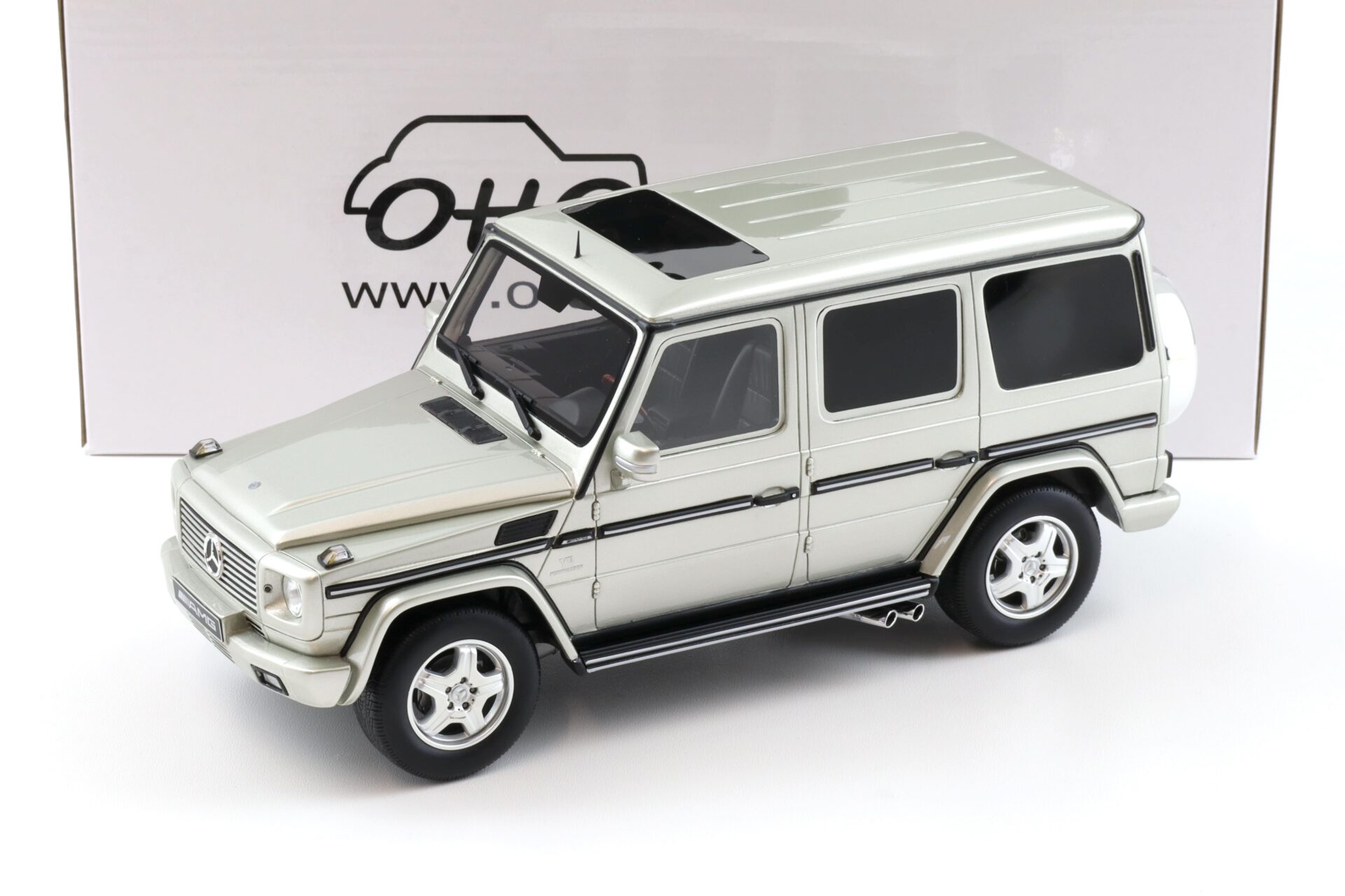 1:18 OTTO mobile OT1126 Mercedes G-Class G55 AMG Iridium silver 2003