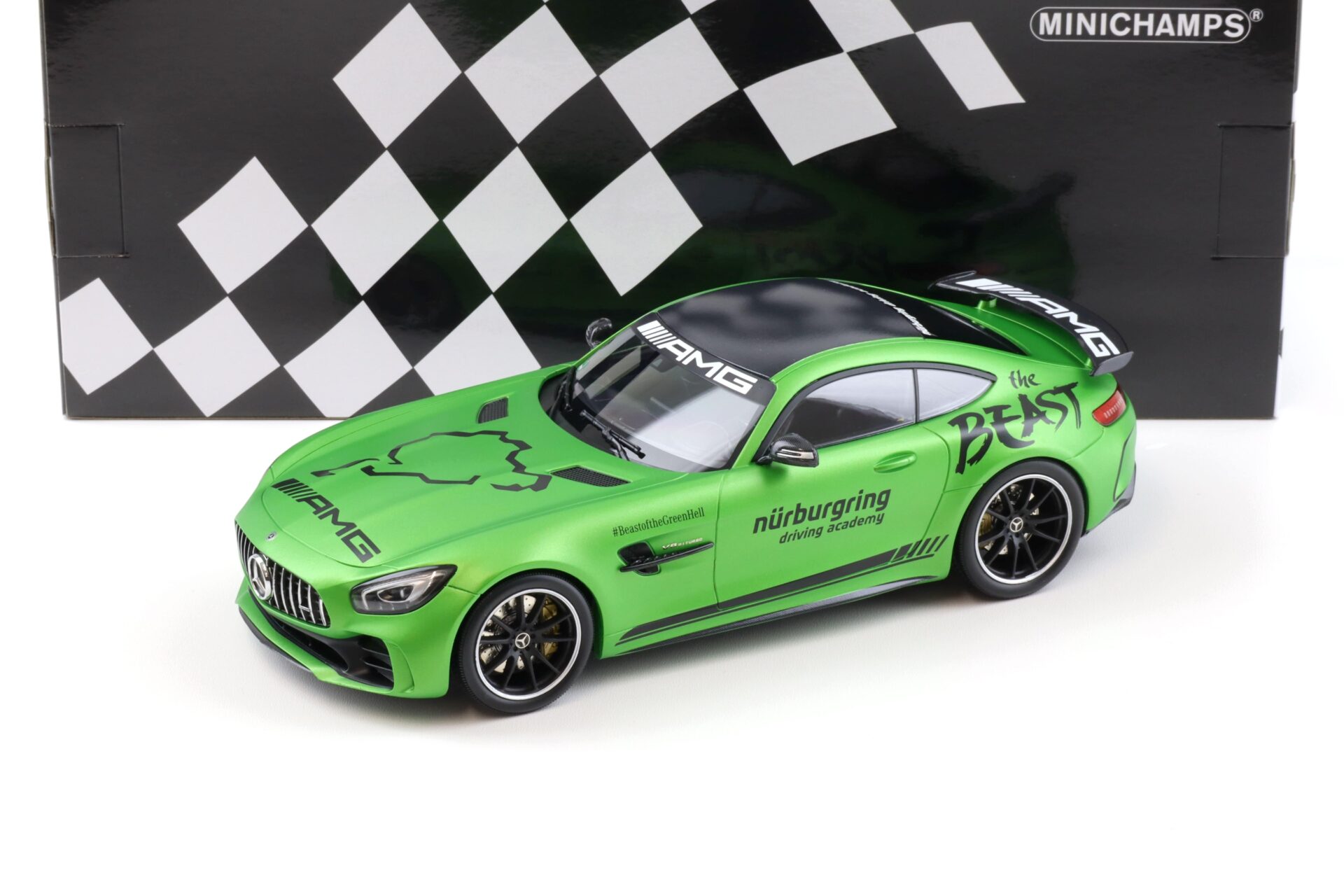 ID 96148 orig 1.jpg 1:18 Minichamps Mercedes AMG GT-R 2017 RINGTAXI Nürburgring the Beast green