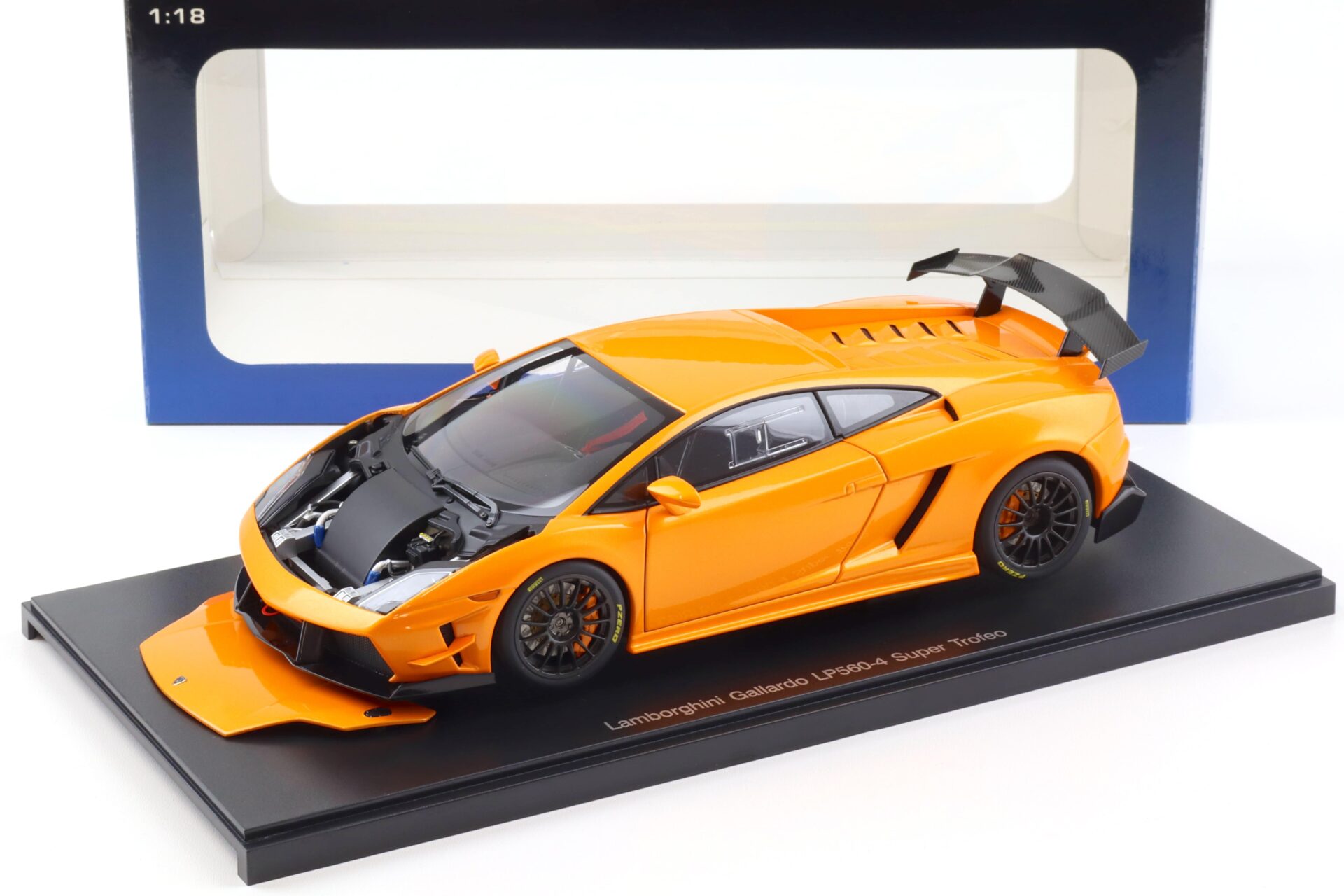 1:18 AUTOart Lamborghini Gallardo LP560-4 Super Trofeo orange metallic 74688
