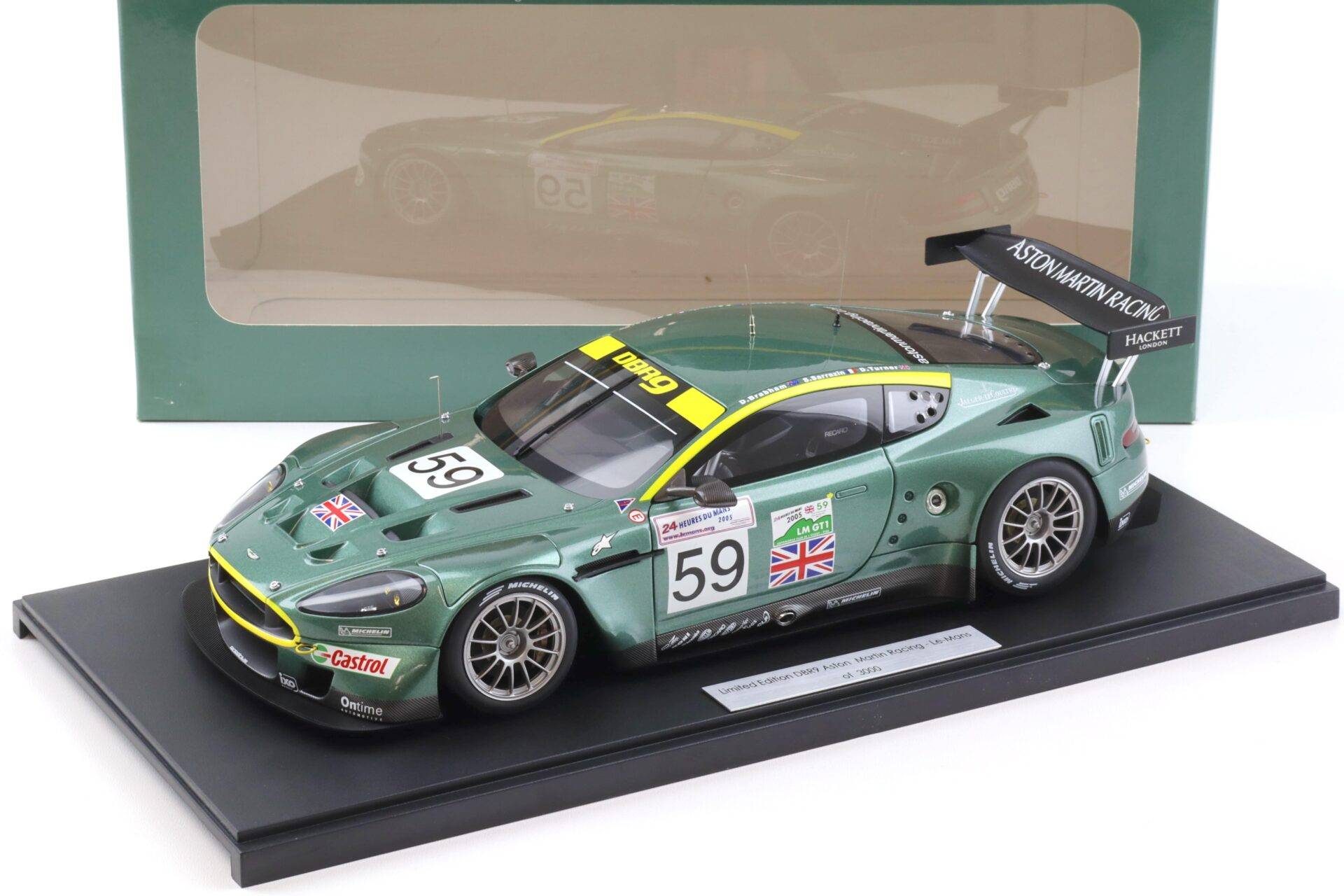 1:18 AUTOart Aston Martin DBR9 Le Mans 24h 2005 #59 Brabham/ Turner DEALER VERSION
