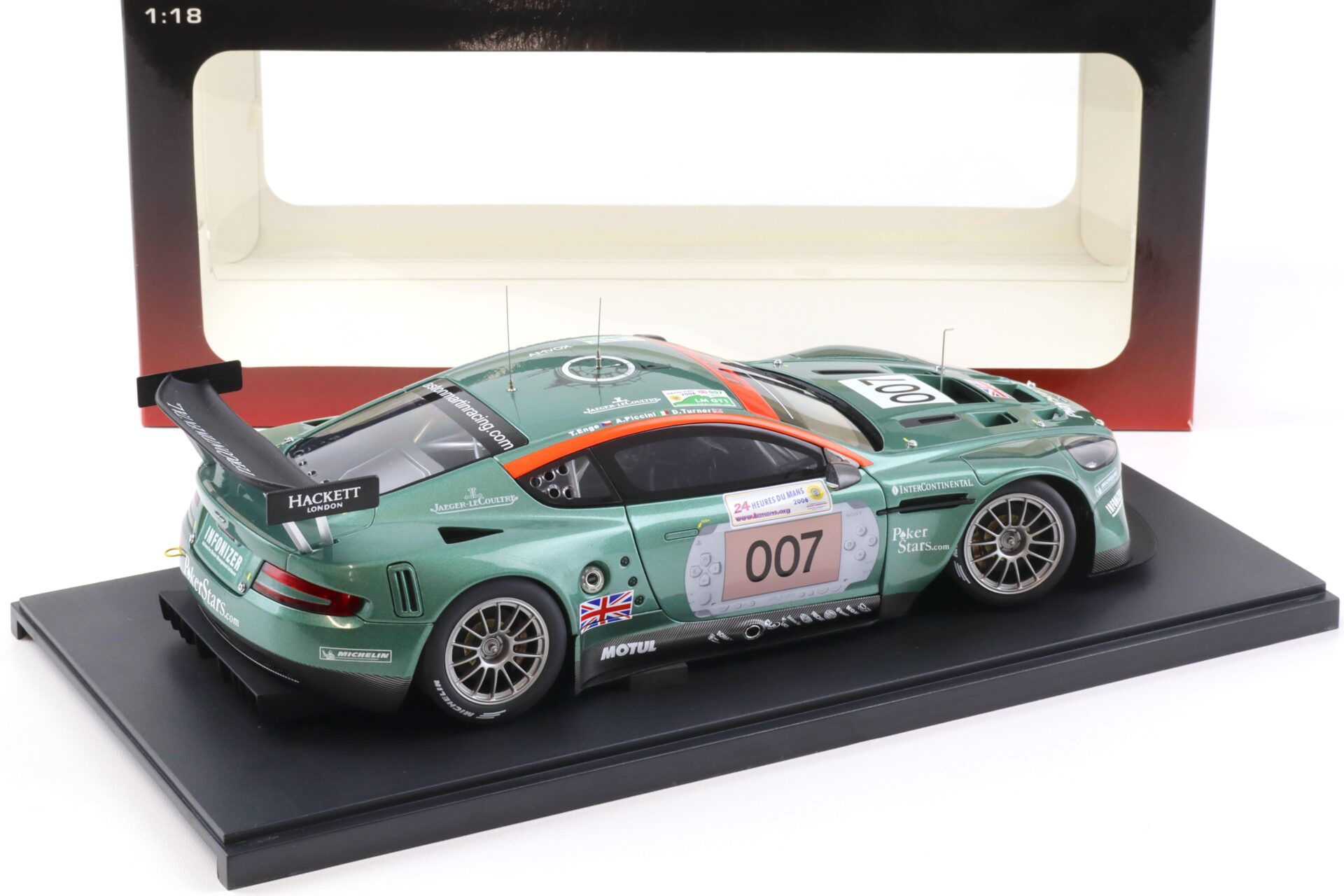 1:18 AUTOart Aston Martin DBR9 Le Mans 24h 2006 #007 Enge/ Turner 80606