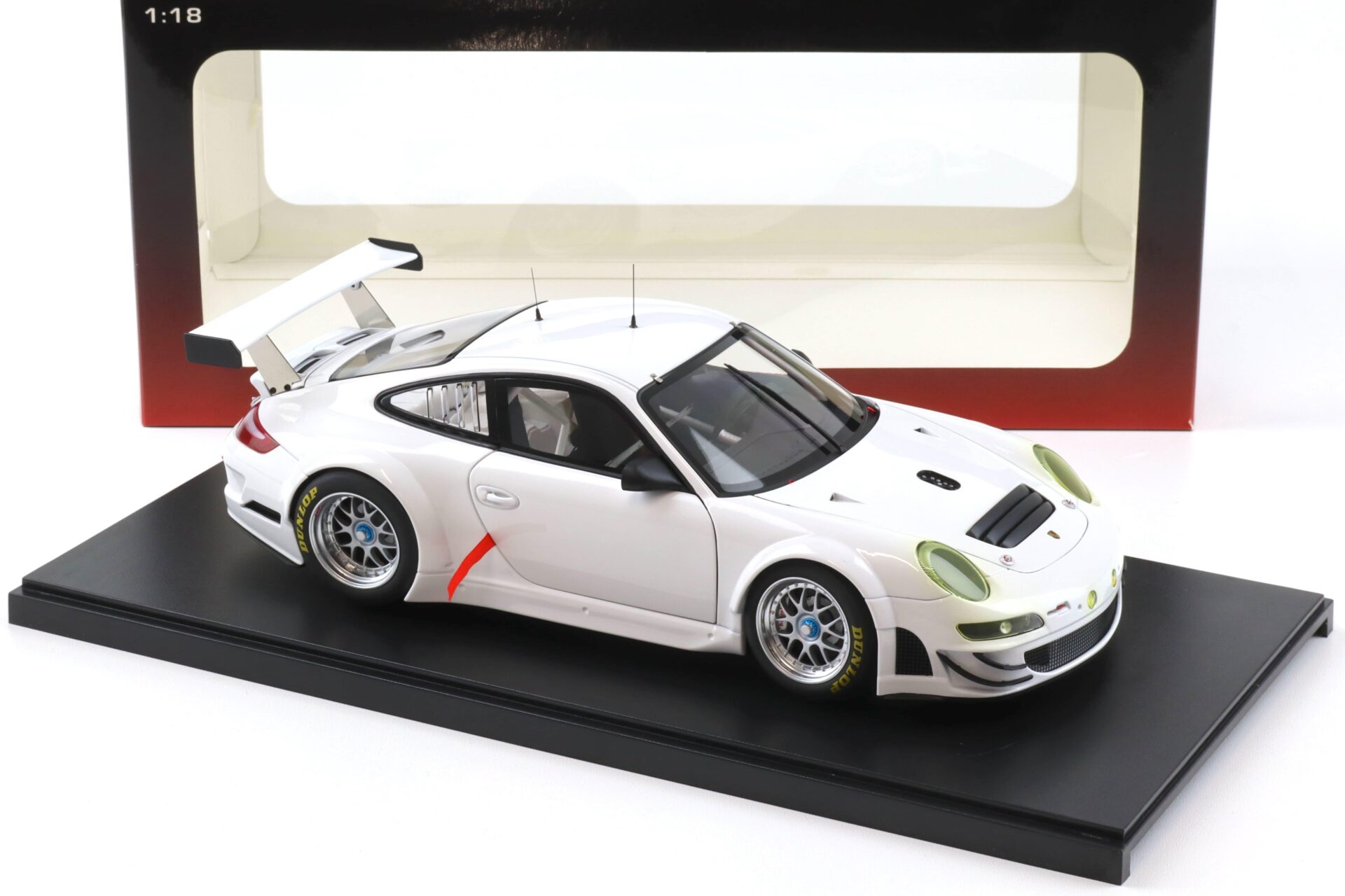 1:18 AUTOart Porsche 911 (997) GT3 RSR 2010 Plain Body Version white 81073