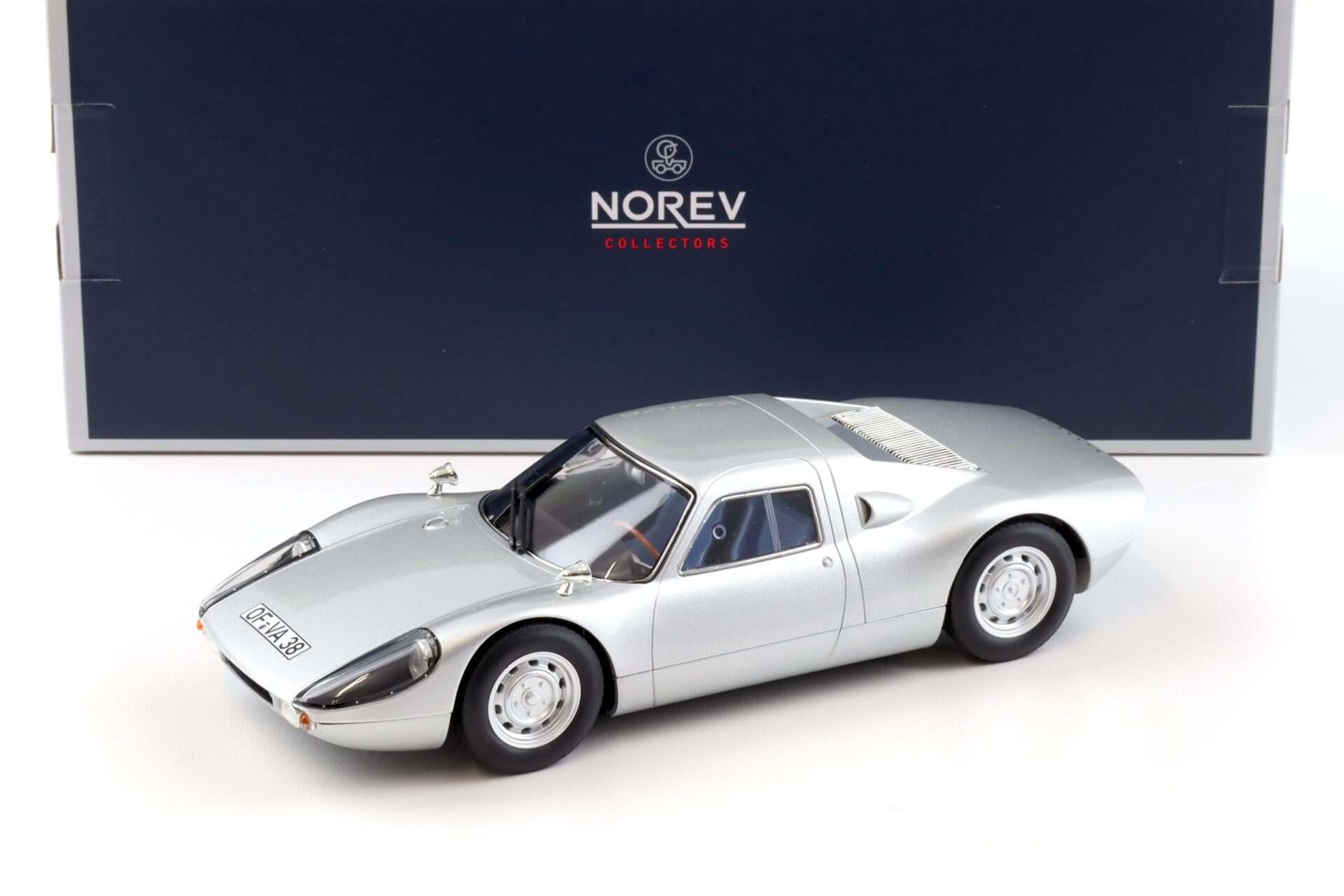 ID 96404 orig.jpg 1:18 Norev Porsche 904 GTS 1964 silver 187440