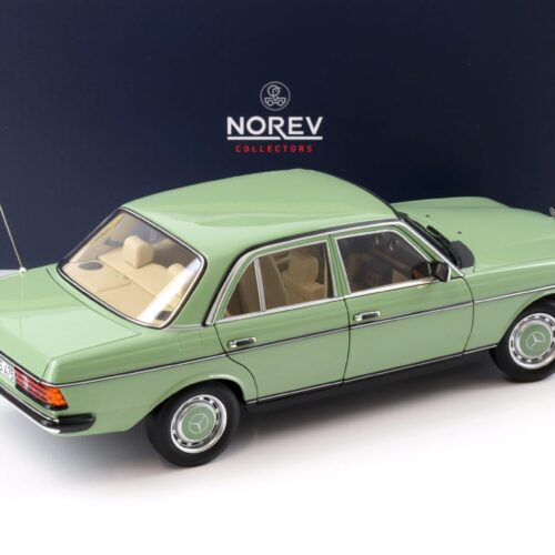 1:18 Norev Mercedes 200 W123 Limousine 1982 light green 183796