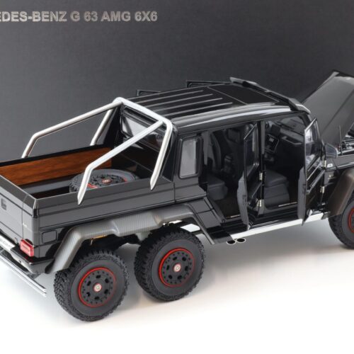 1:18 AUTOart 2013 Mercedes G63 AMG 6x6 Designo Gloss black 76306 - Image 4