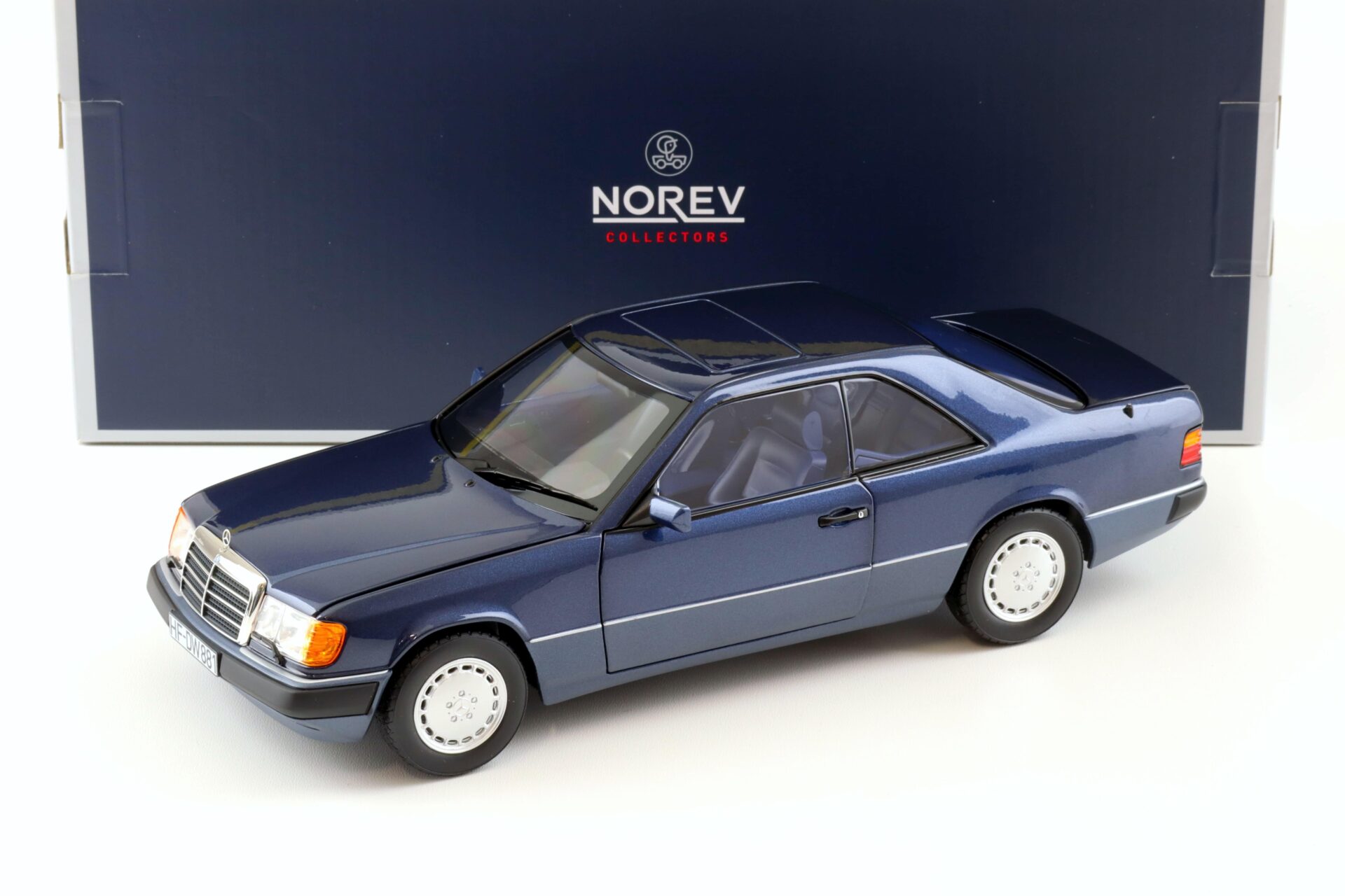 1:18 Norev Mercedes 300 CE-24 Coupe 1990 nautical blue - Limited 1000 pcs.