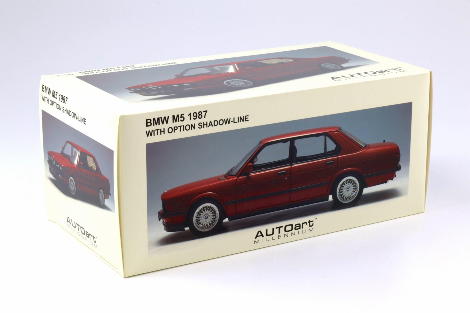 1:18 AUTOart BMW M5 E28 Shadow Line 1987 Zinnober red 75152