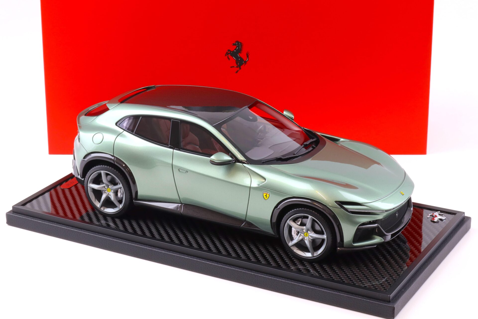 1:18 BBR Ferrari Purosangue Verde Dora Piero Ferrari with Carbon Base - Limited 30 pcs.