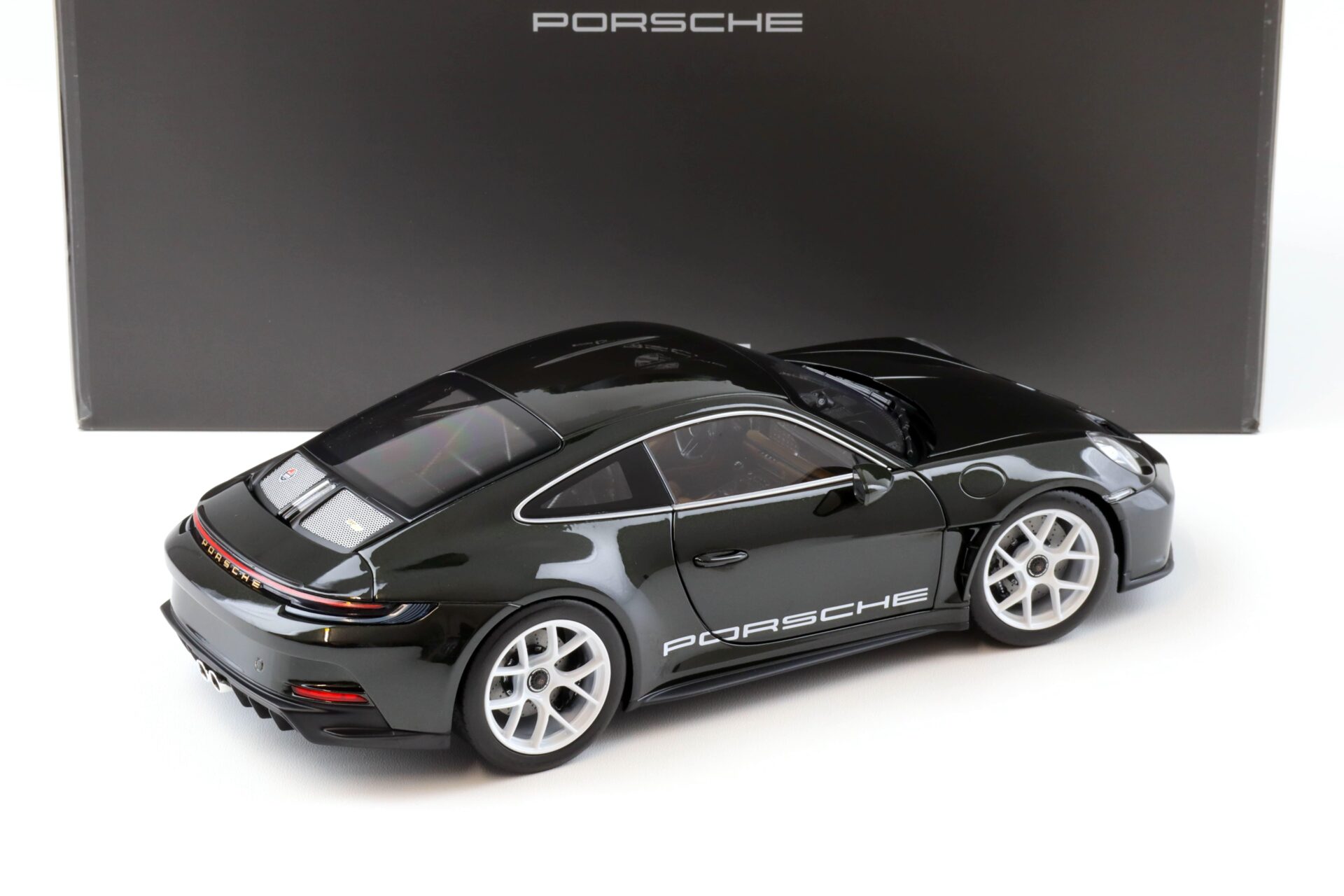 1:18 Norev Porsche 911 992 S/T Coupe dark Olive green/ Cognac interior WAP DEALER