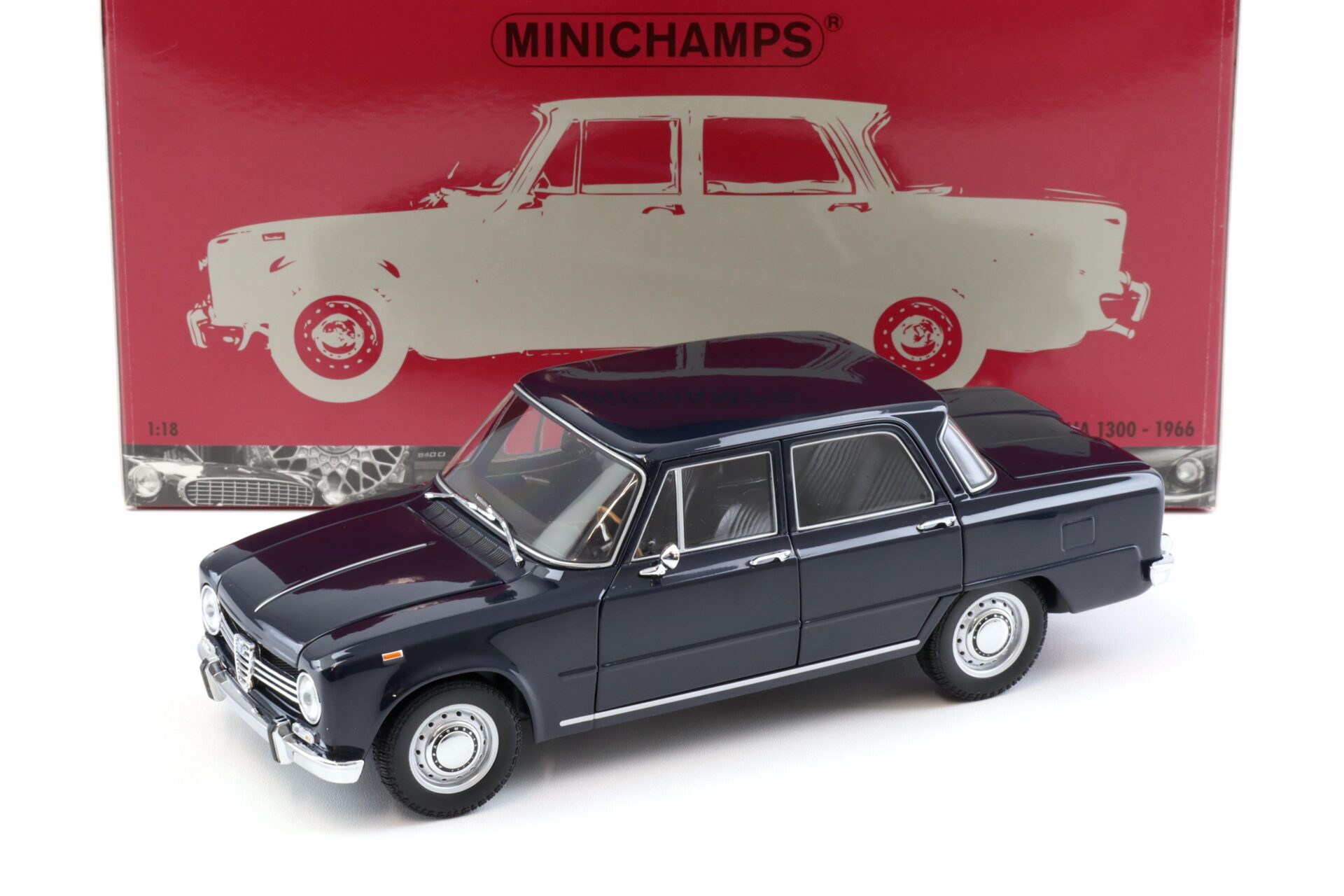 1:18 Minichamps Alfa Romeo Giulia 1300 dark blue 1966