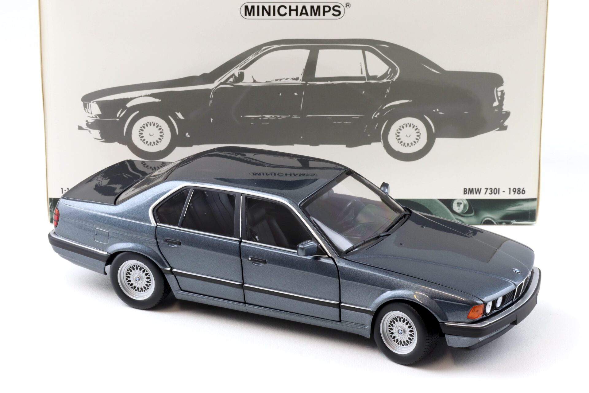 1:18 Minichamps BMW 730i E32 Limousine 1986 grey metallic