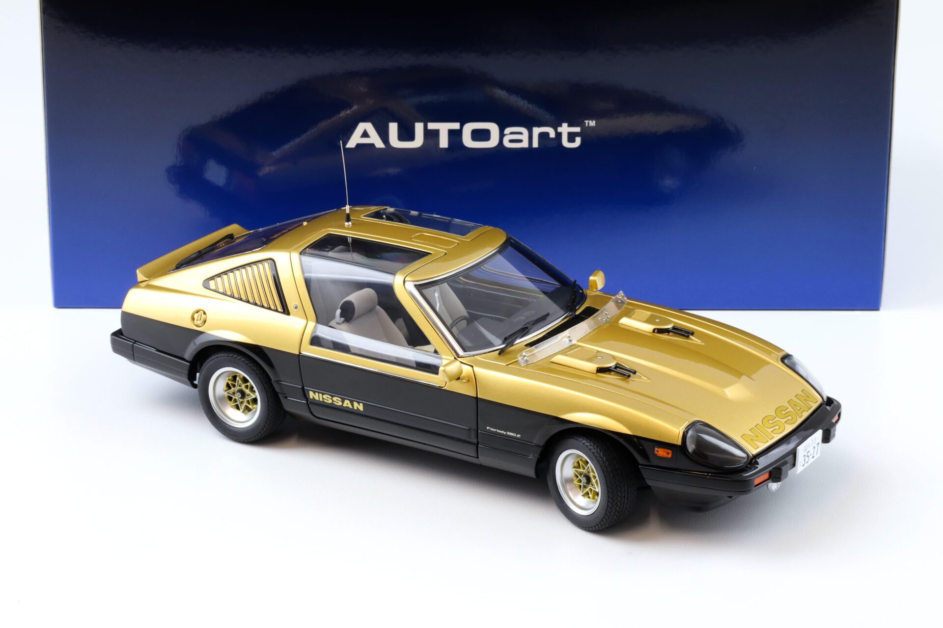 1:18 AUTOart Nissan Fairlady 280Z (S130) SEIBU-KEISAZU Super Z gold/ black 77476