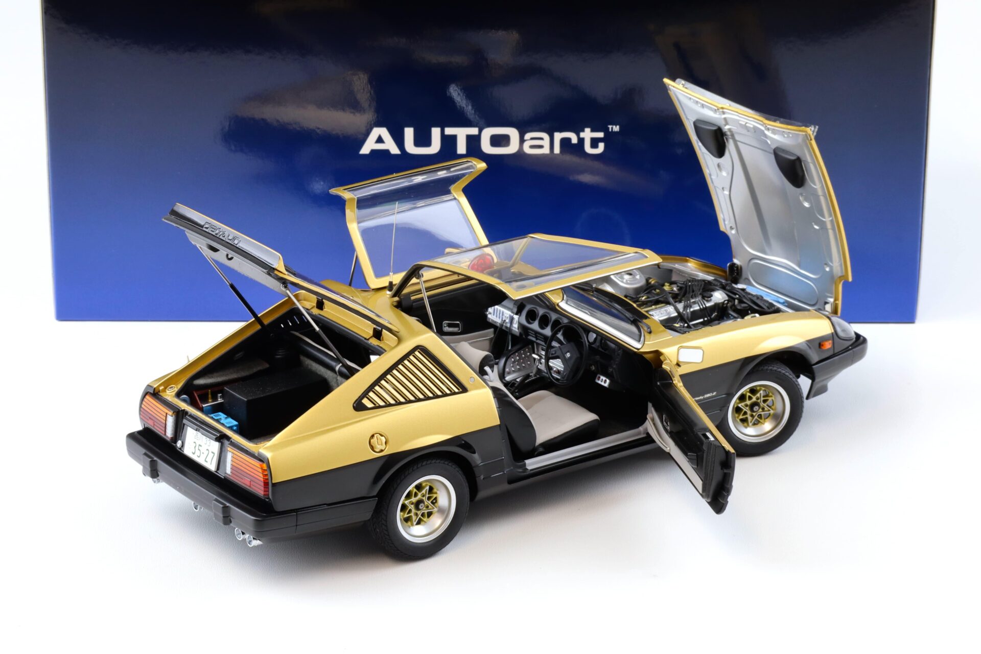 1:18 AUTOart Nissan Fairlady 280Z (S130) SEIBU-KEISAZU Super Z gold/ black 77476