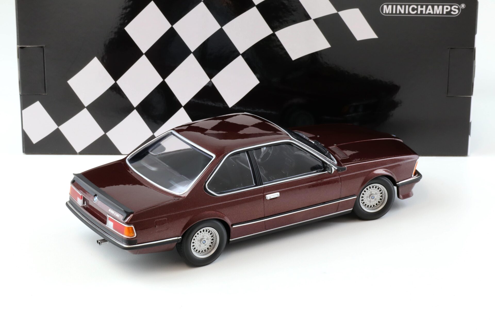 1:18 Minichamps BMW 635 CSI Coupe 1982 dark red metallic