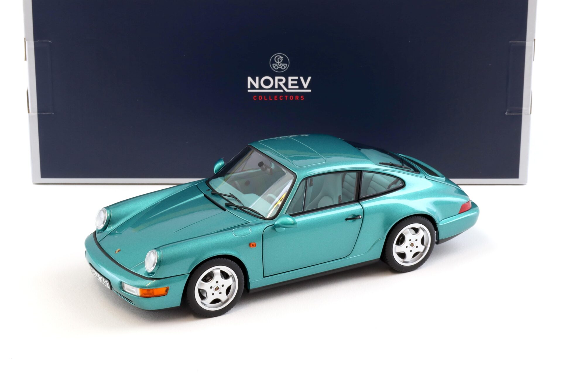 1:18 Norev Porsche 911 (964) Carrera 2 Coupe 1992 Wimbledon green