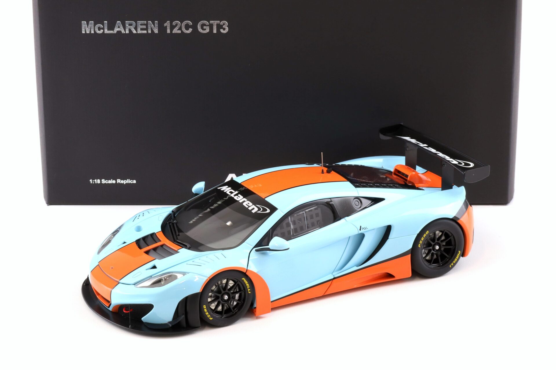 ID 97721 orig 1.jpg 1:18 AUTOart McLAREN 12C GT3 Coupe blue/ orange 81343
