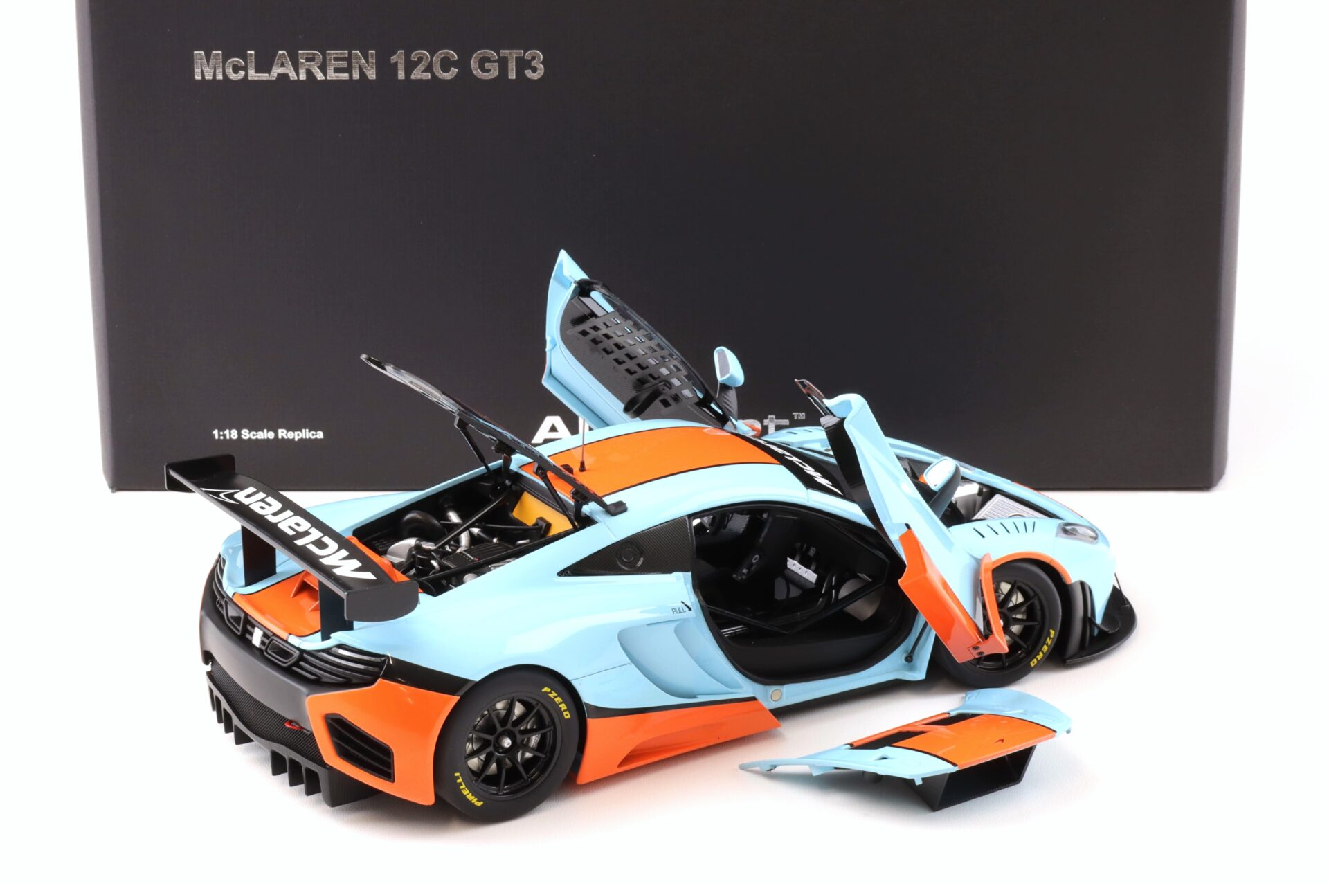 1:18 AUTOart McLAREN 12C GT3 Coupe blue/ orange 81343