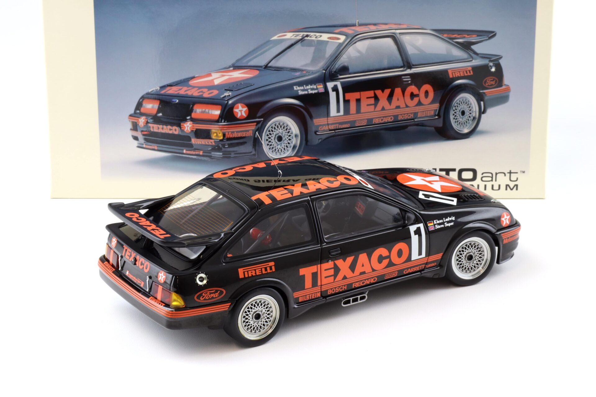1:18 AUTOart Ford Sierra Cosworth Group A 1987 TEXACO #1 Ludwig/ Soper 88711