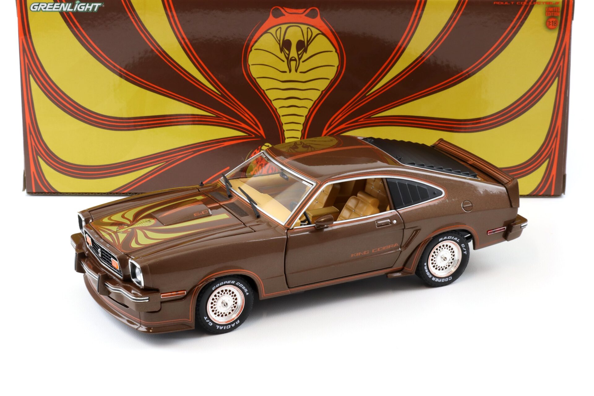 1:18 Greenlight 1978 Ford Mustang II King Cobra brown metallic/ orange-gold stripes