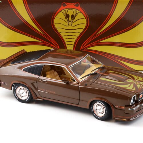 1:18 Greenlight 1978 Ford Mustang II King Cobra brown metallic/ orange-gold stripes