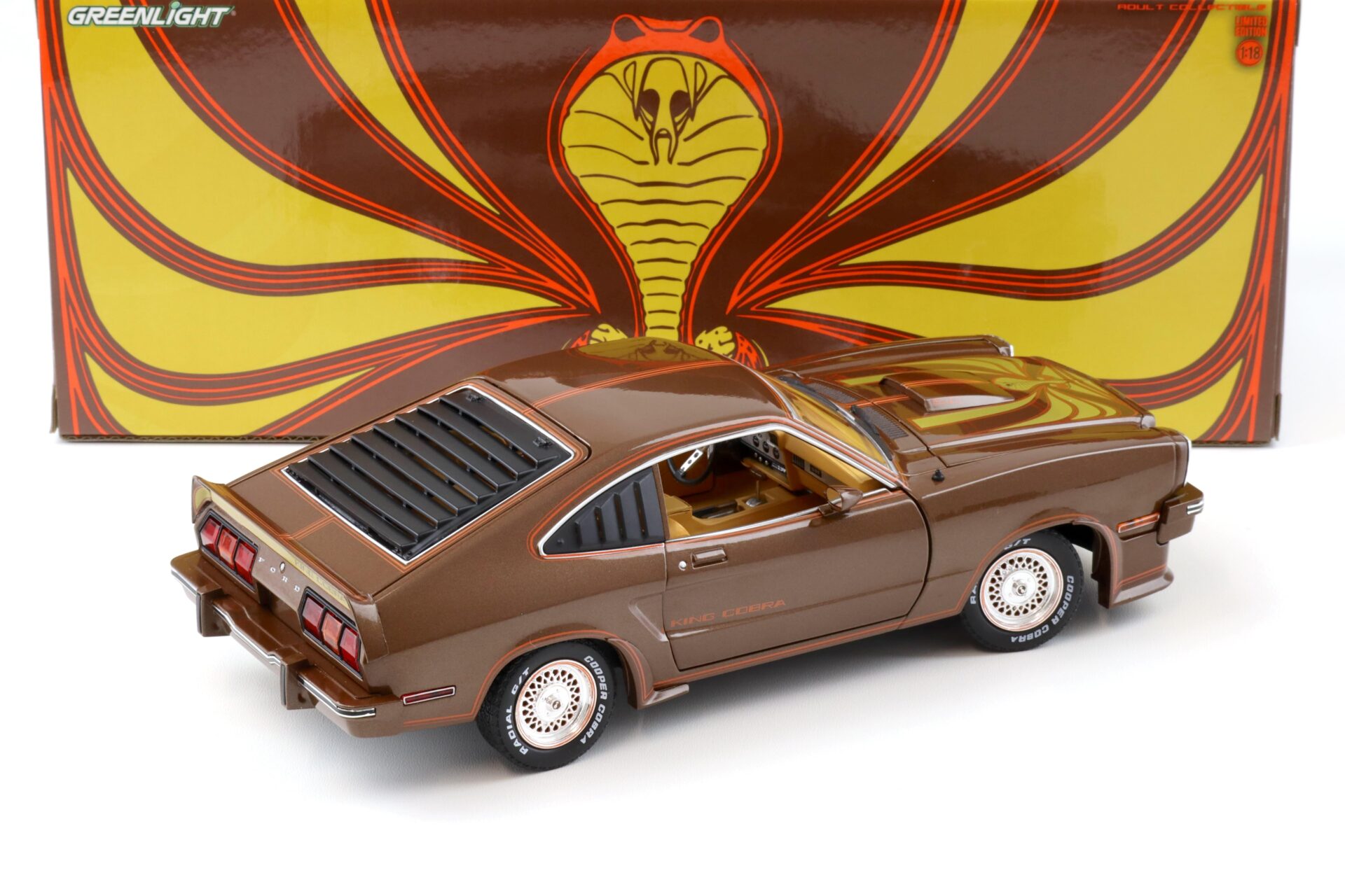 1:18 Greenlight 1978 Ford Mustang II King Cobra brown metallic/ orange-gold stripes