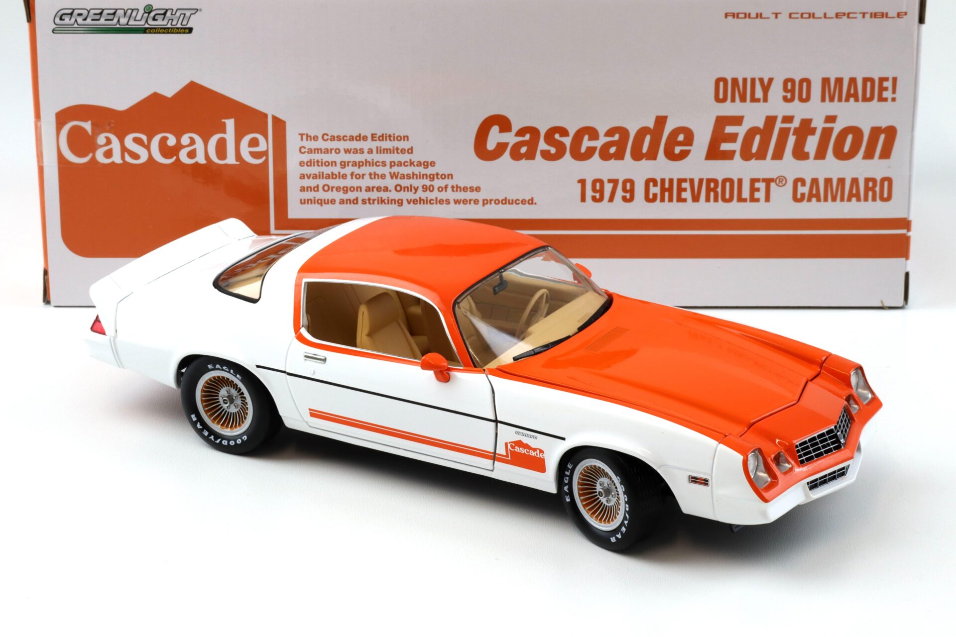 1:18 Greenlight 1979 Chevrolet Camaro Cascade Edition white/ orange