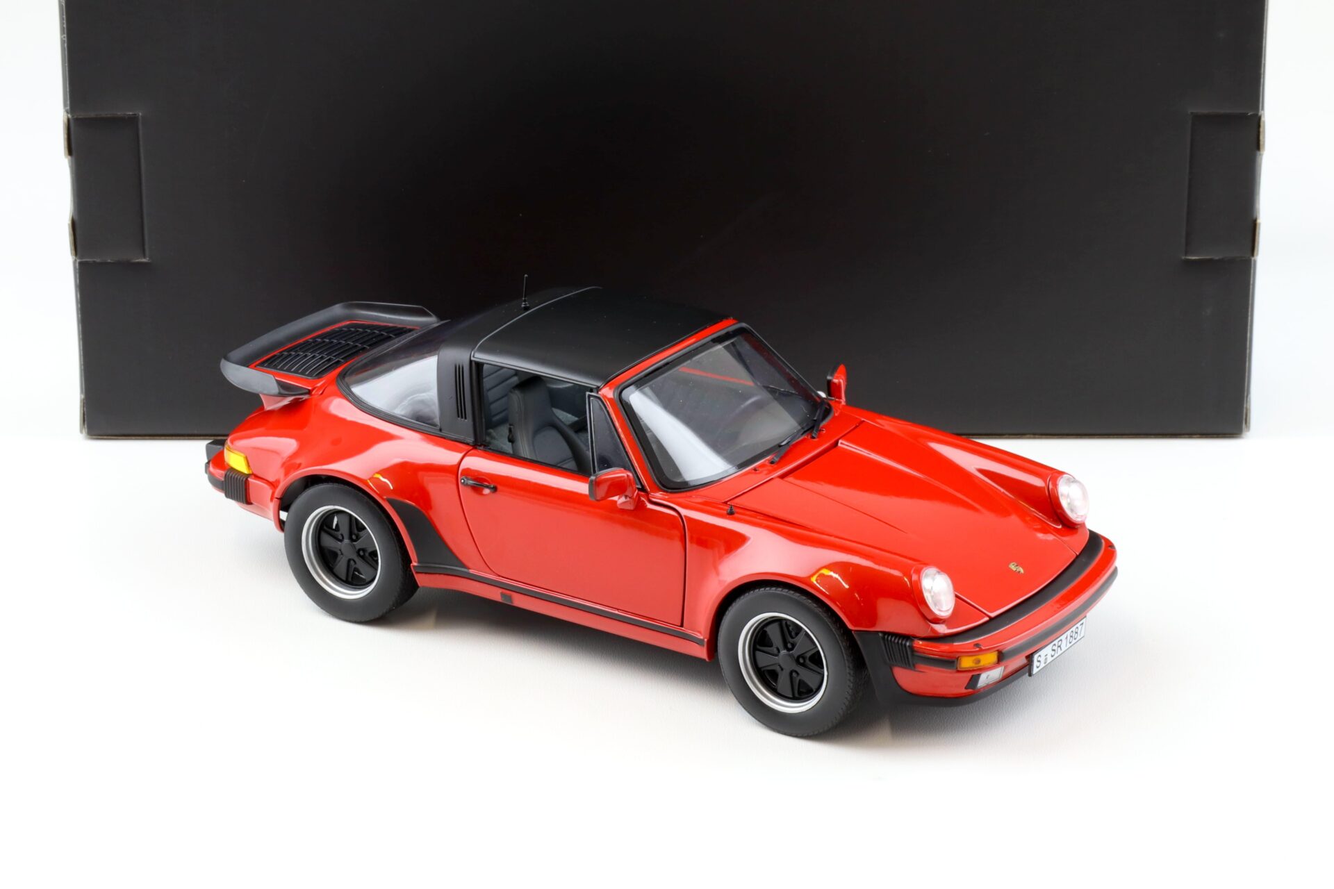 1:18 Norev Porsche 911 Turbo 3.3 Targa 1987 red 187546