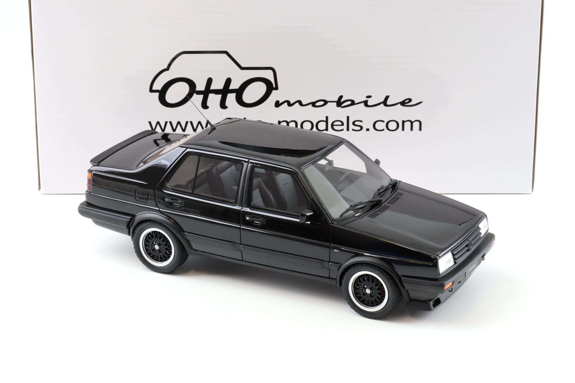 1:18 OTTO mobile OT1021 VW Jetta MK2 Sedan black 1987