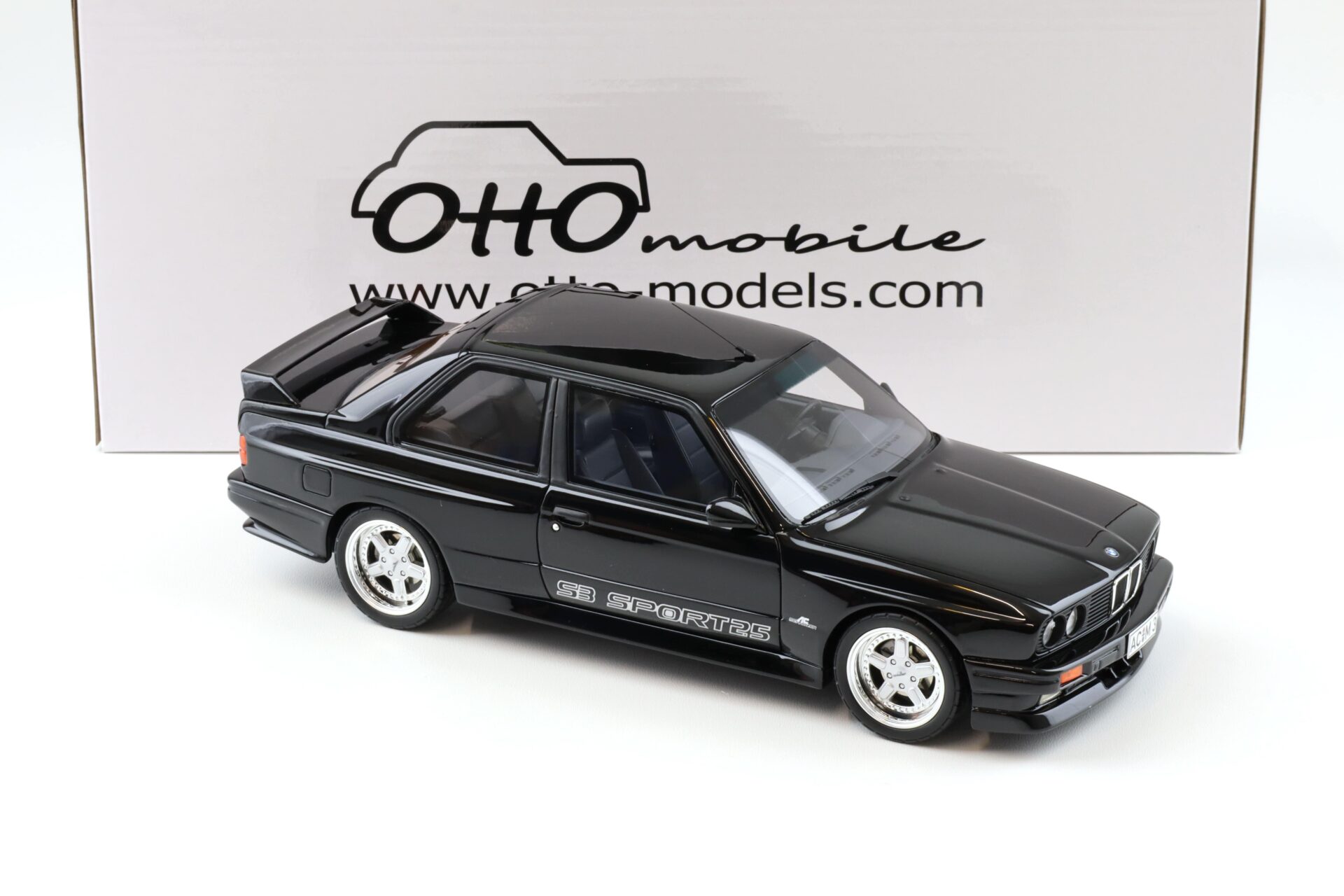 1:18 OTTO mobile OT1033 BMW M3 E30 AC Schnitzer ACS3 Sport 2.5 black 1985