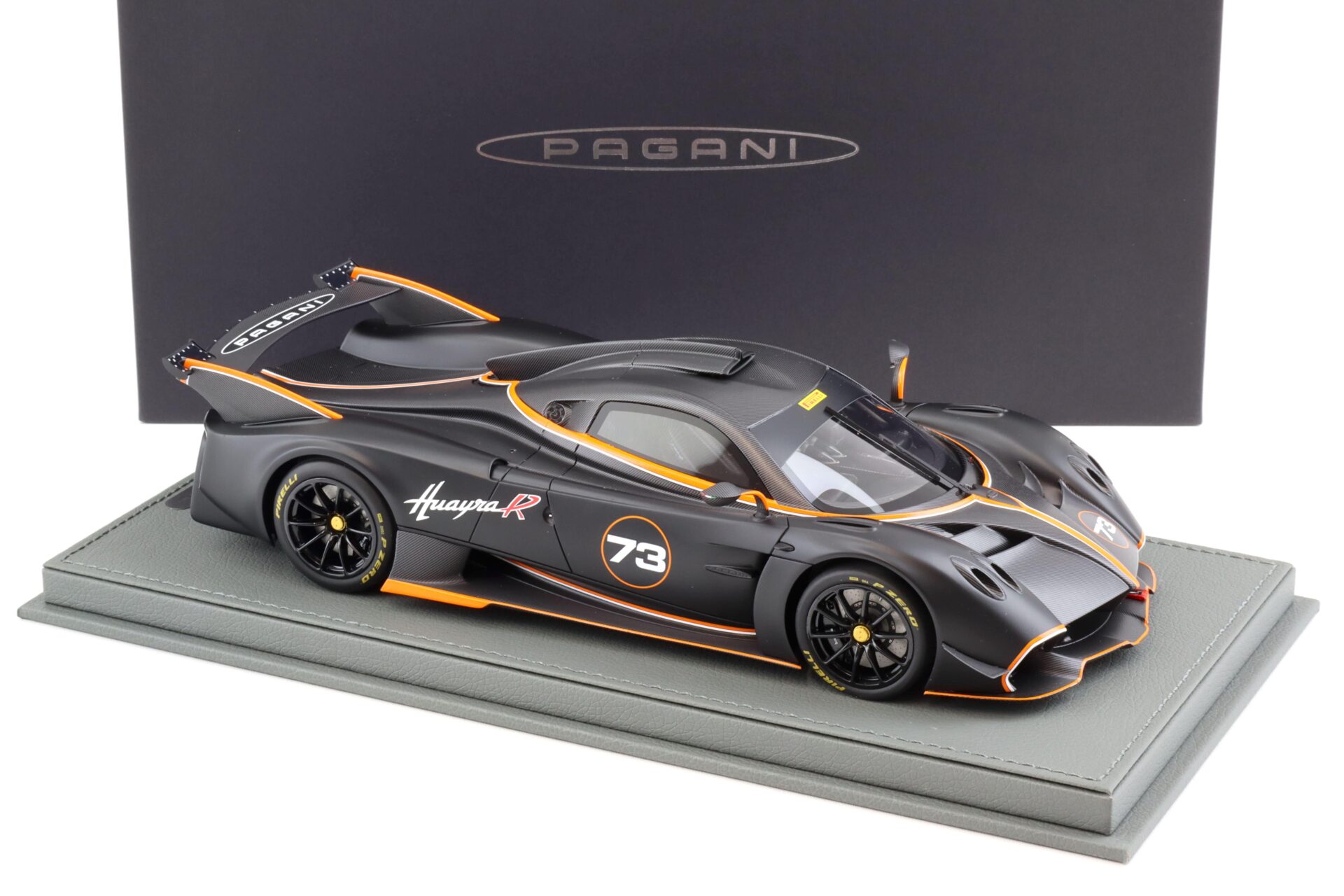 1:18 BBR Pagani Huayra R matt black Carbon/ matt black - Limited 100 pcs.