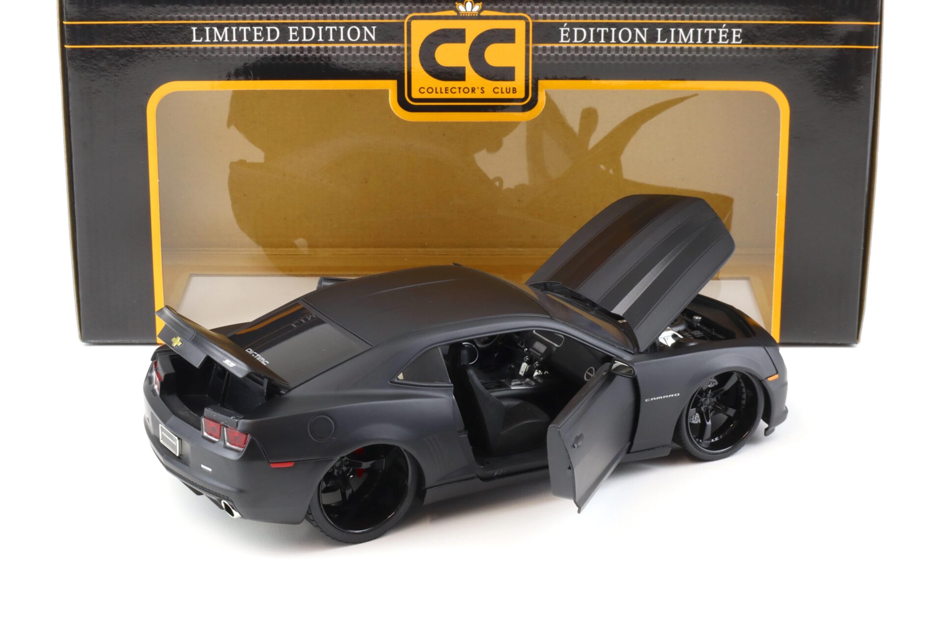 1:18 JADA Toys 2010 Chevrolet Camaro SS Coupe Collectors Club matt black
