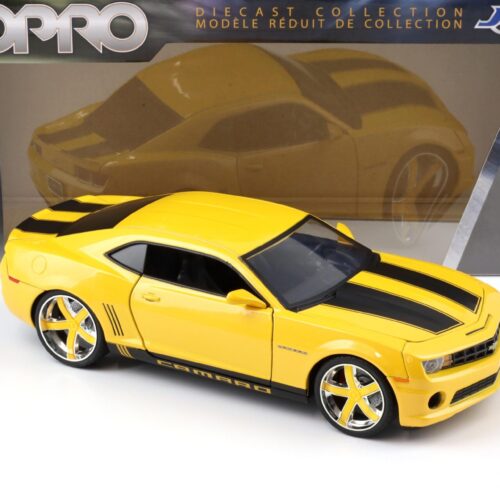 1:18 JADA Toys 2010 Chevrolet Camaro SS Coupe LOPRO metallic yellow/ black stripes - Image 2