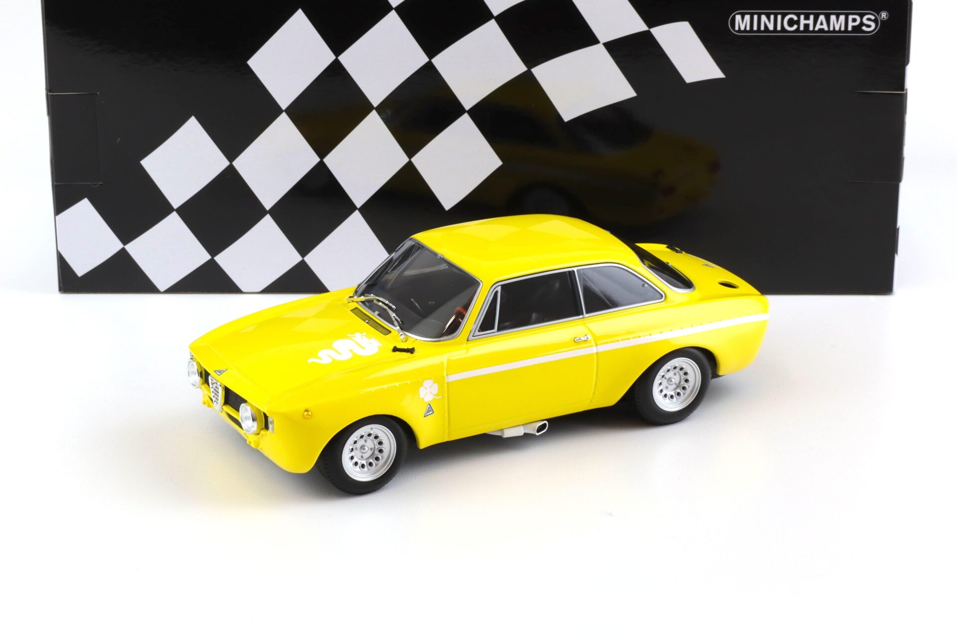 1:18 Minichamps Alfa Romeo GTA 1300 Junior 1971 yellow