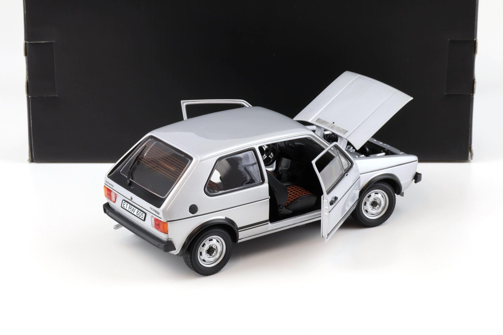 1:18 Norev VW Golf 1 GTI 1976 silver metallic 188486