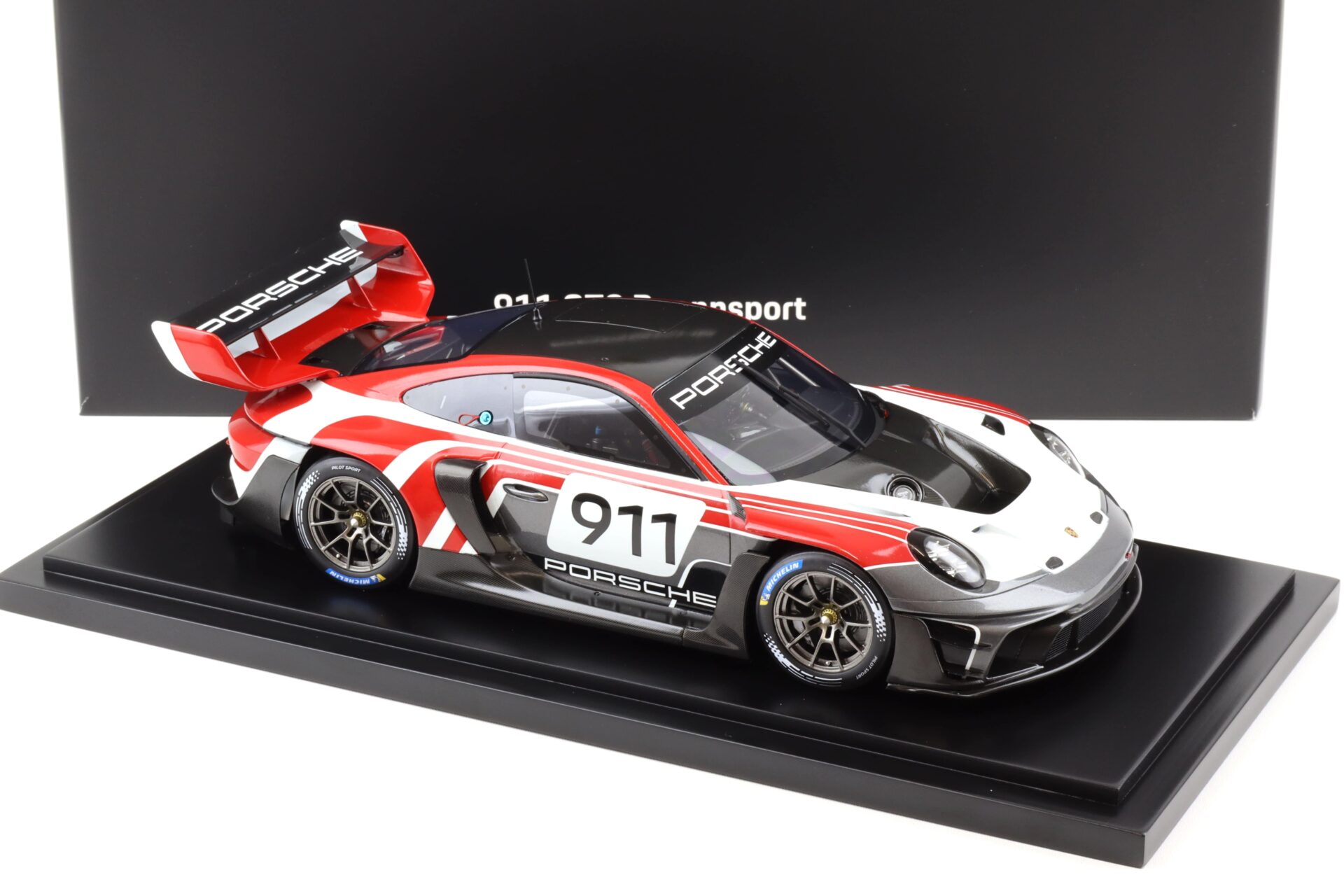 1:18 Spark Porsche 911 992 GT3 R Rennsport #911 white/red/grey WAP DEALER