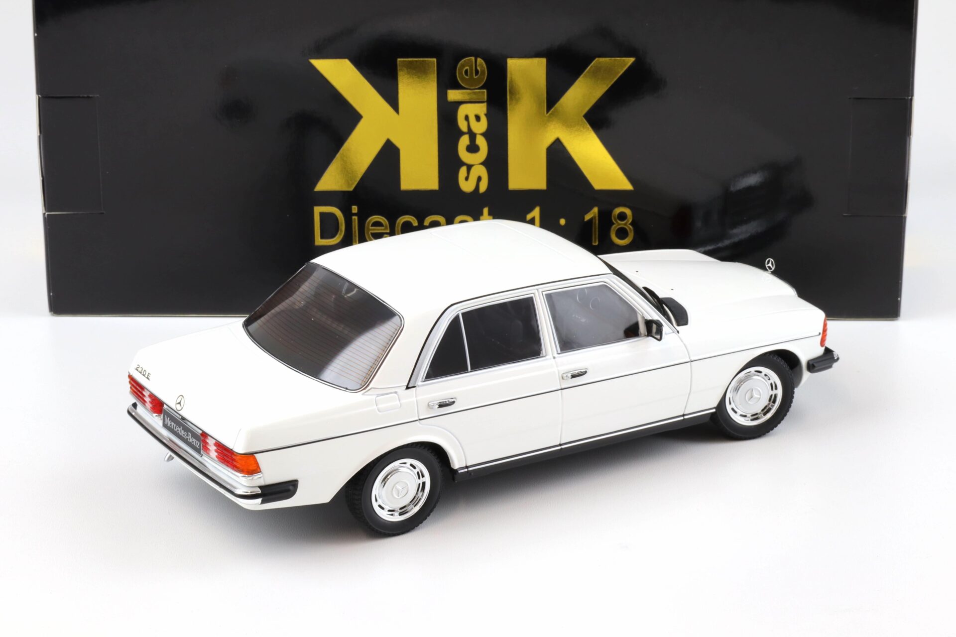 1:18 KK-Scale Mercedes 230E W123 Limousine 1975 white