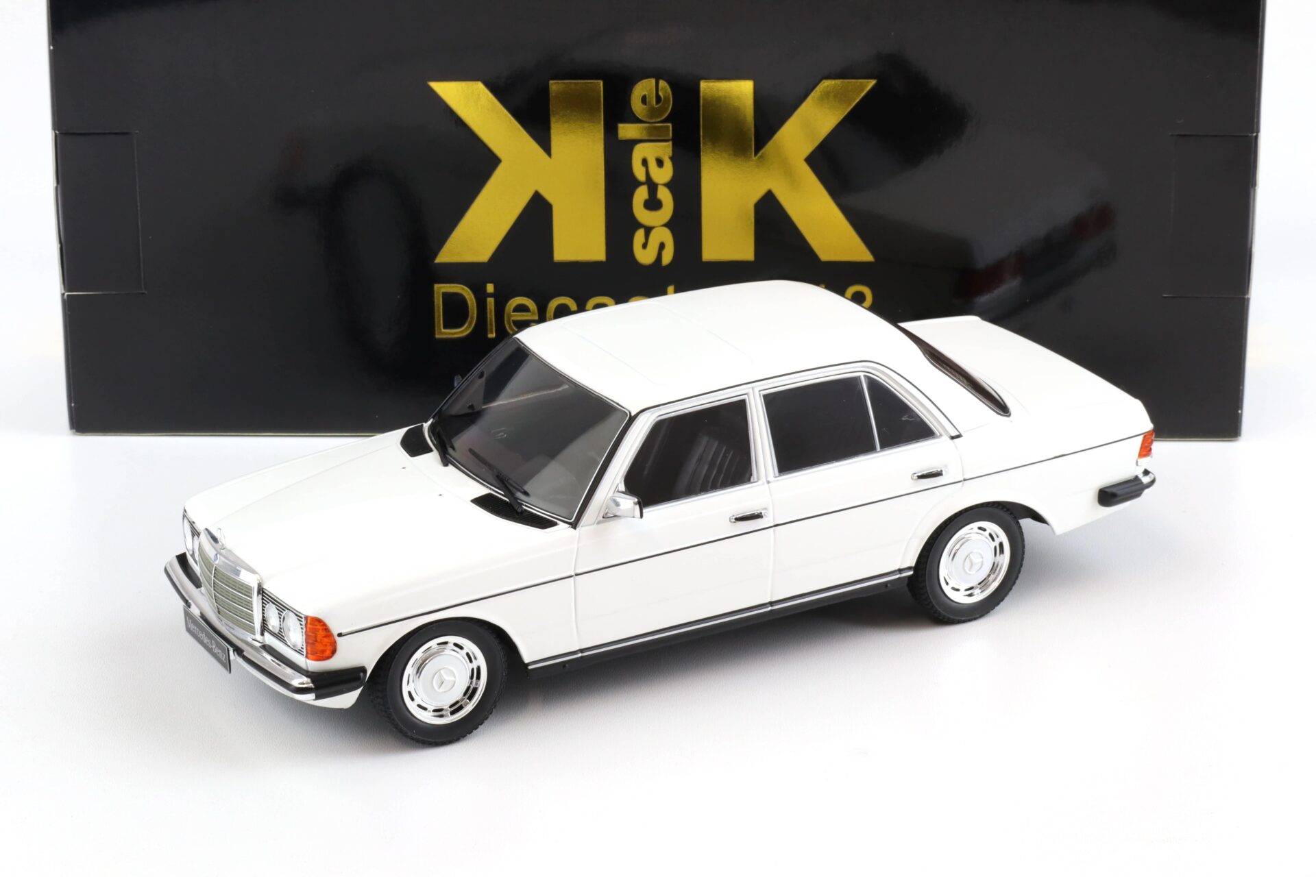 ID 99371 orig.jpg 1:18 KK-Scale Mercedes 230E W123 Limousine 1975 white