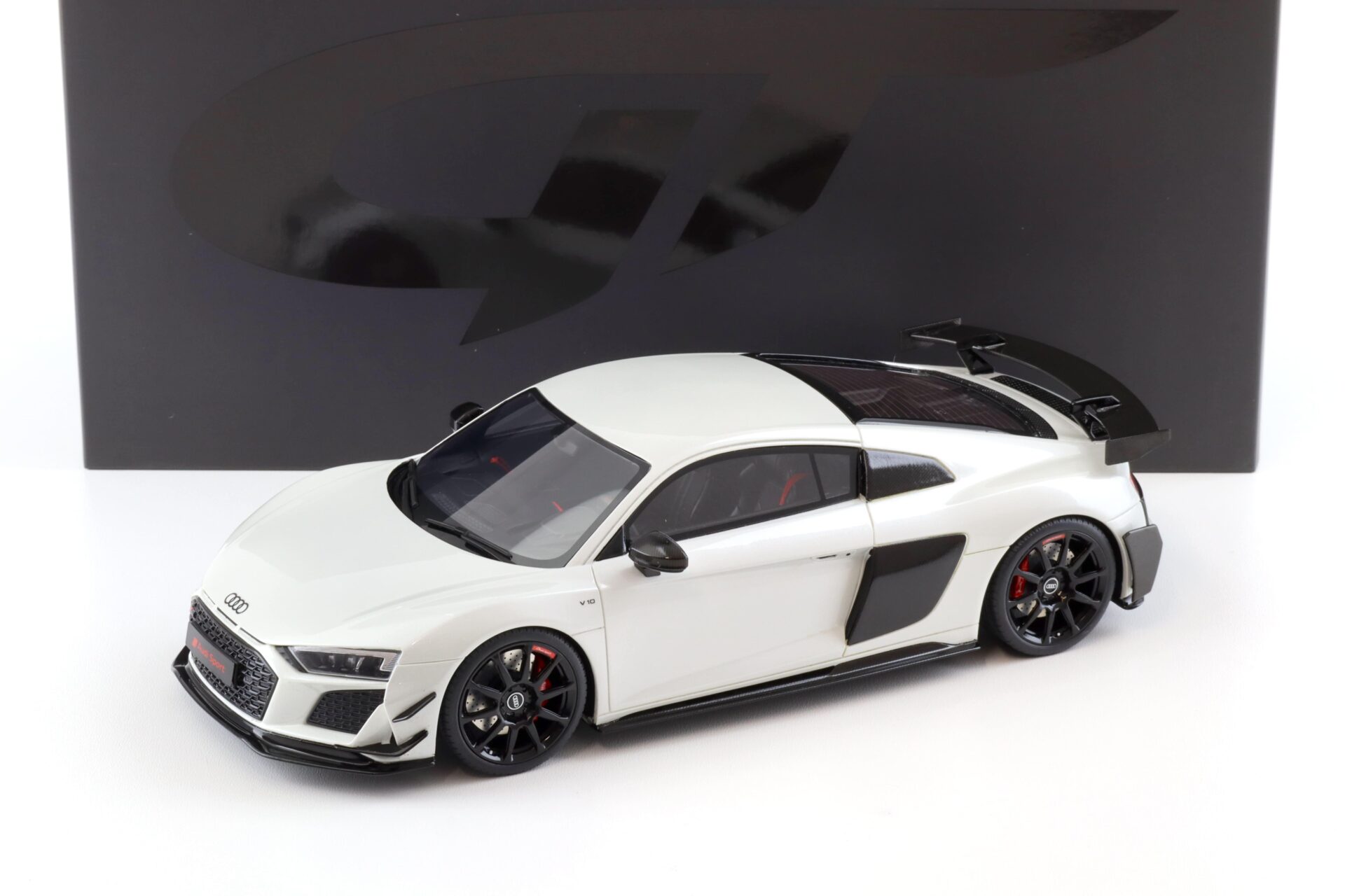 ID 99612 orig.jpg 1:18 GT Spirit GT461 Audi R8 V10 GT Coupe Suzuka grey 2023