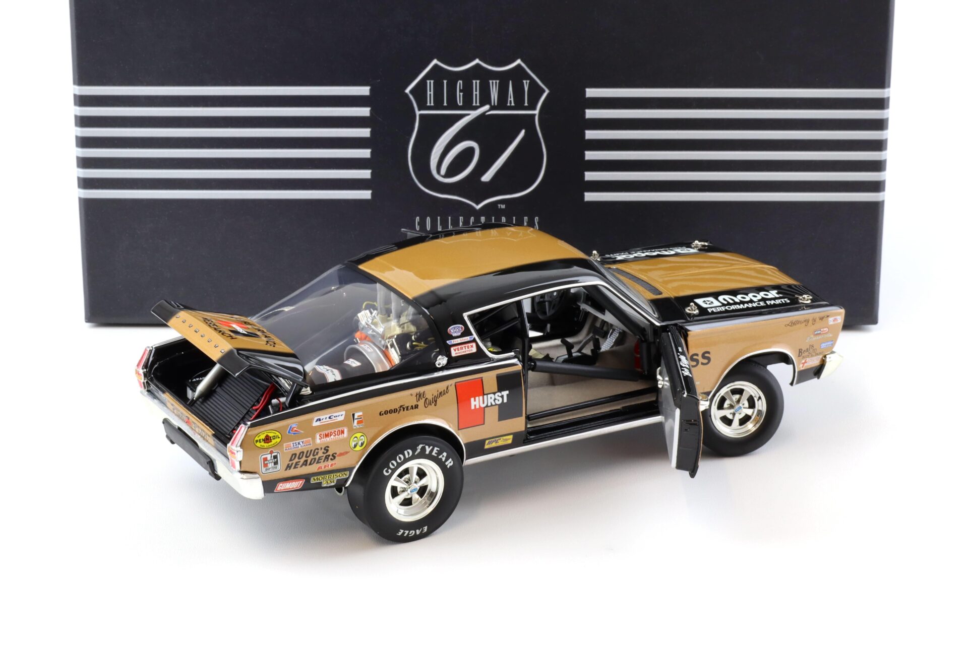 1:18 Highway61 Plymouth Barracuda Hemi Under Glass 1966 black/ bronze