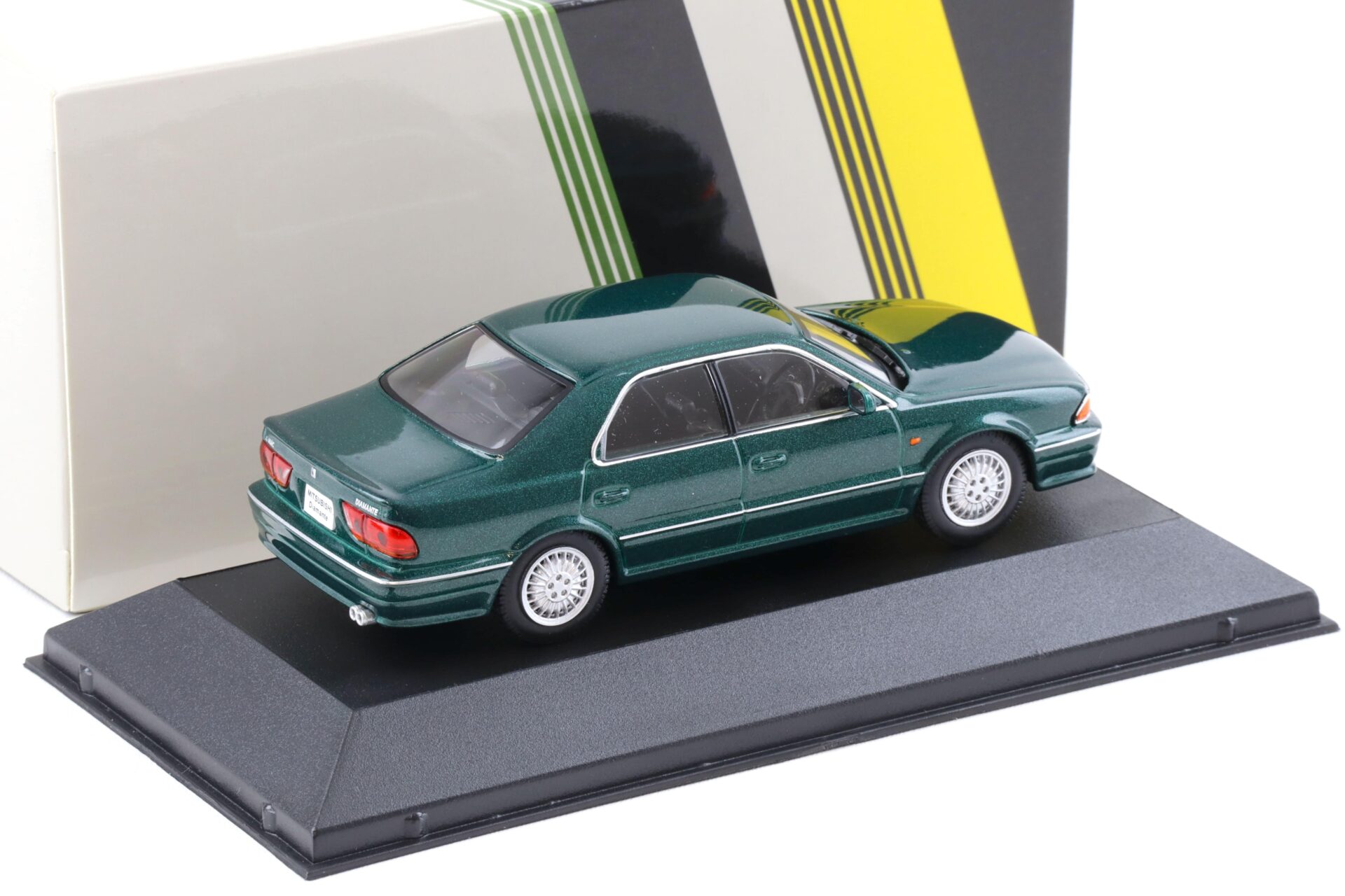 1:43 First43 Mitsubishi Diamante Limousine 1990 green metallic