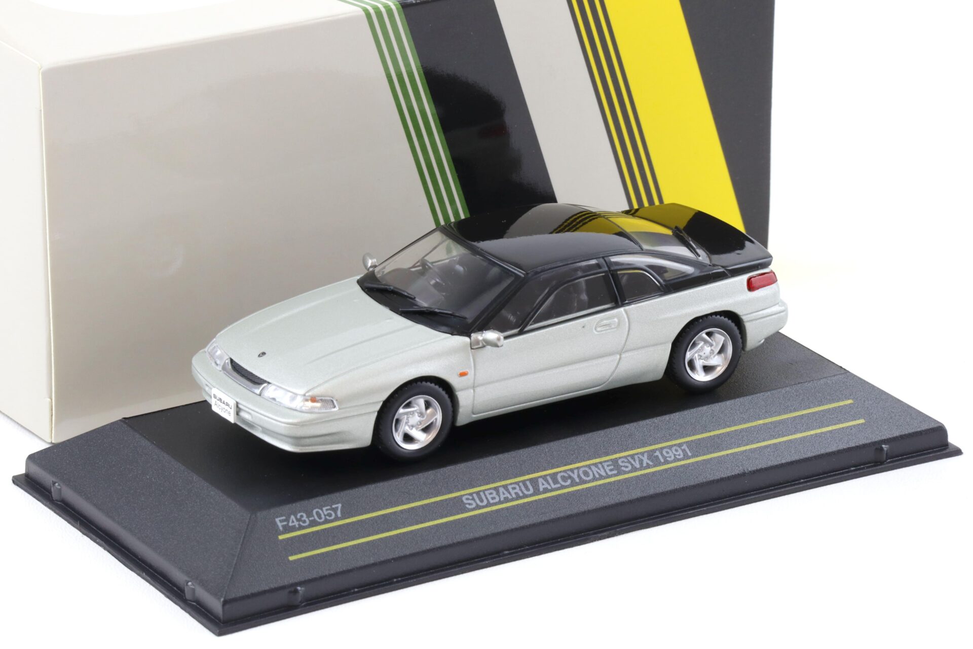 1:43 First43 Subaru Alcyone SVX Coupe 1991 silver