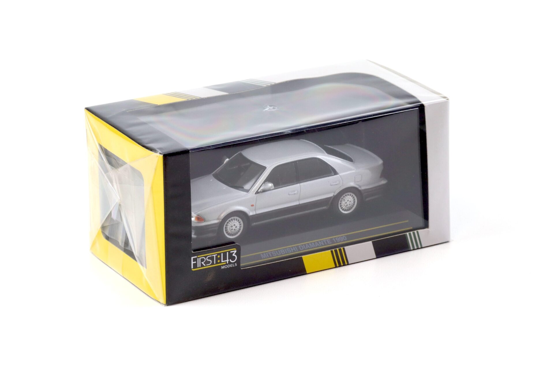 1:43 First43 Mitsubishi Diamante Limousine 1990 silver metallic