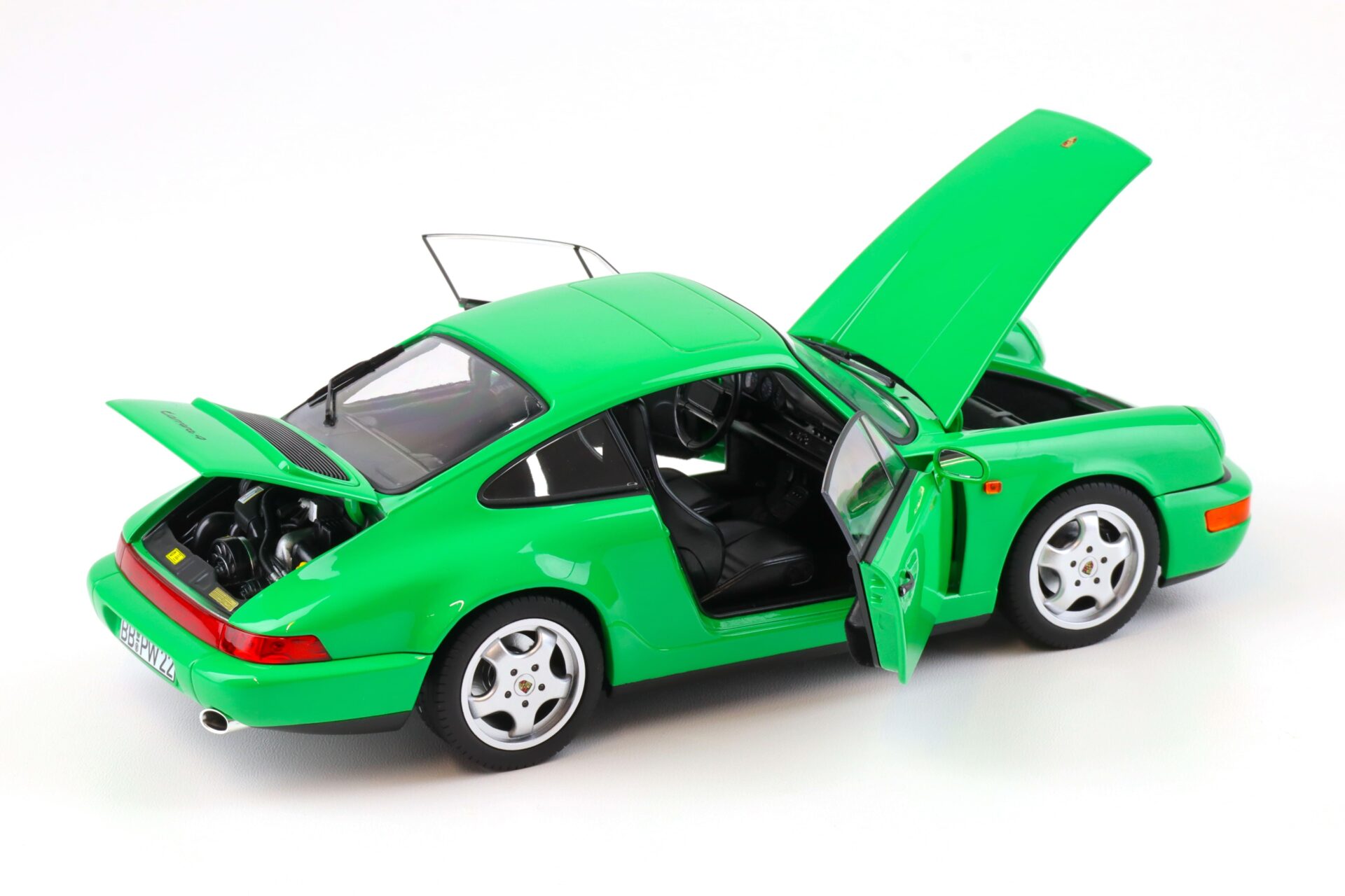 1:18 Norev Porsche 911 (964) Carrera 4 Coupe 1990 Signal green - Limited 504 pcs.