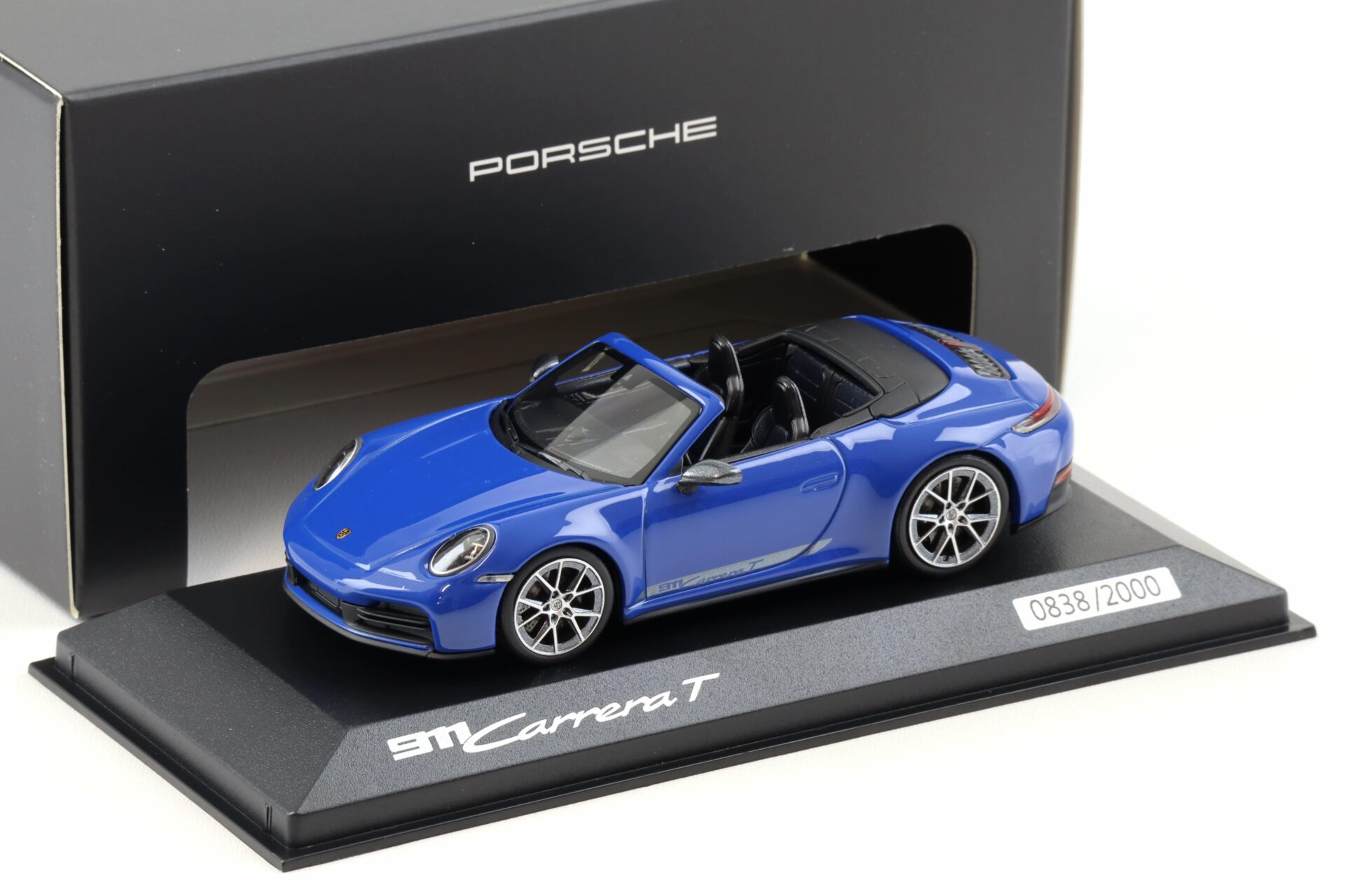 1:43 Minichamps Porsche 911 992.2 Carrera T Cabriolet Lugano blue WAP DEALER