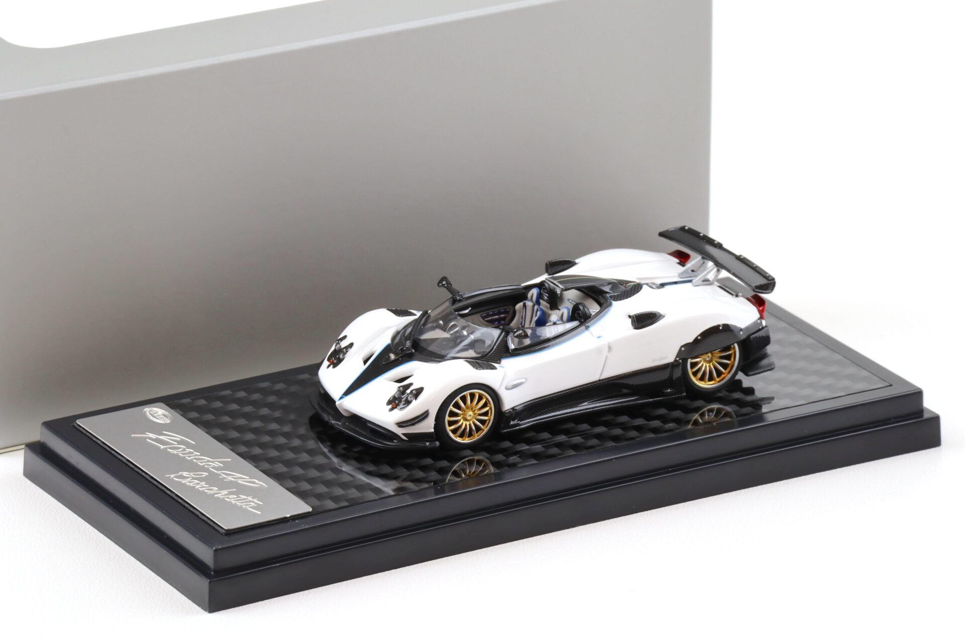 1:64 LCD Models Pagani Zonda HP Barchetta white LCD64018-WH