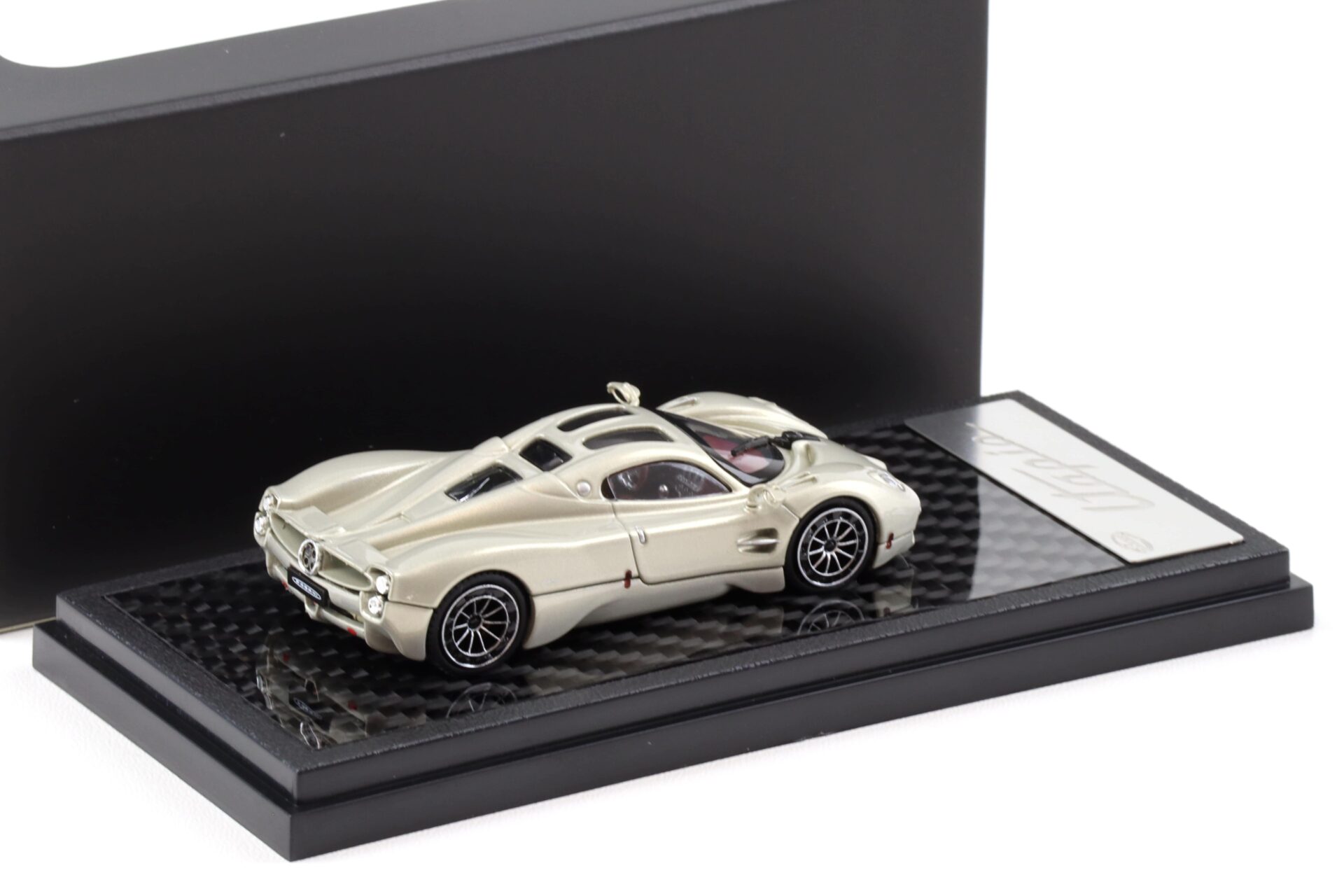 1:64 LCD Models Pagani Utopia Coupe Grigio Rinascimento light gold LCD64039-GO